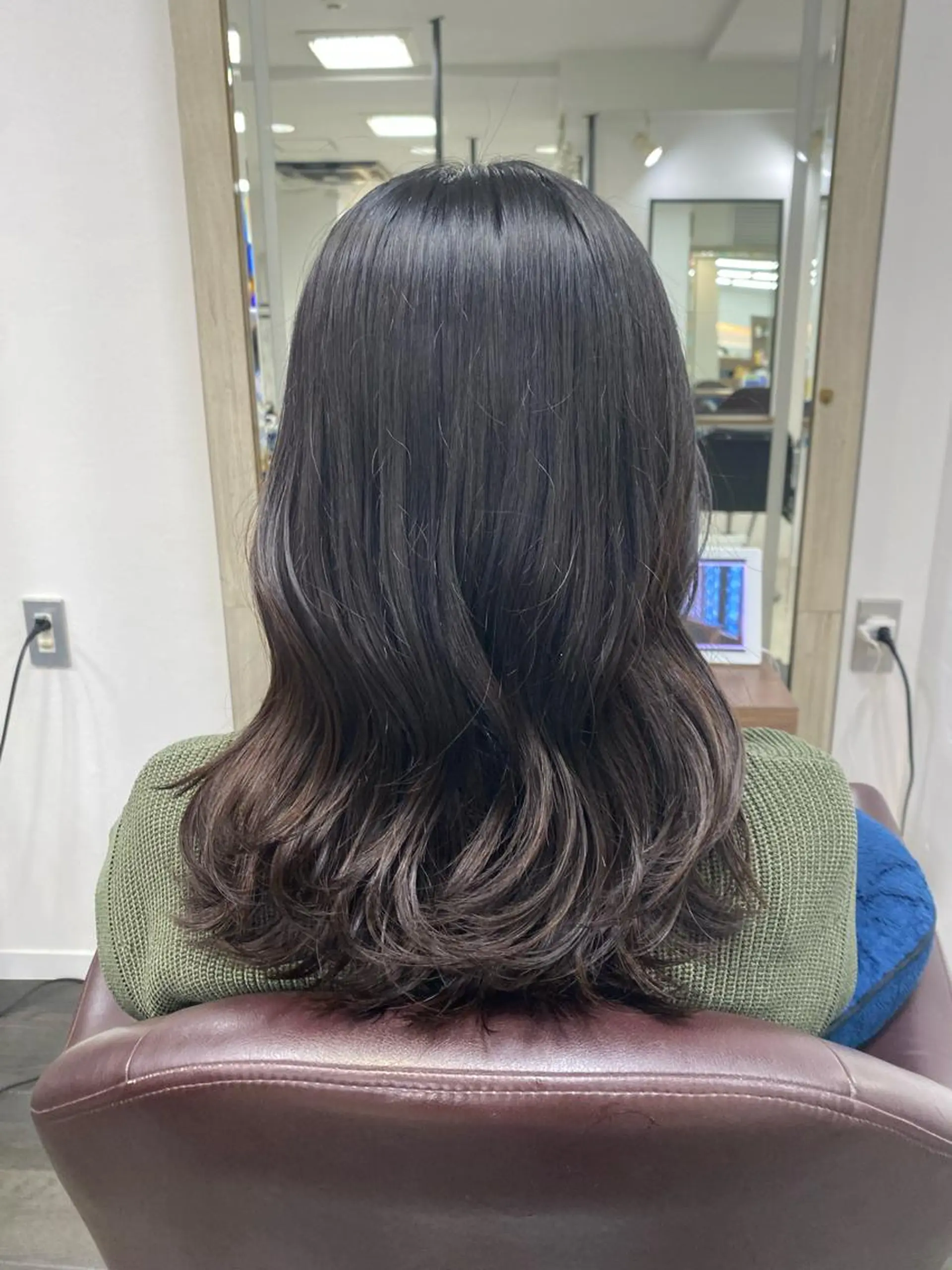 セミロング 月野涼風 /レイヤーカットのヘアスタイル