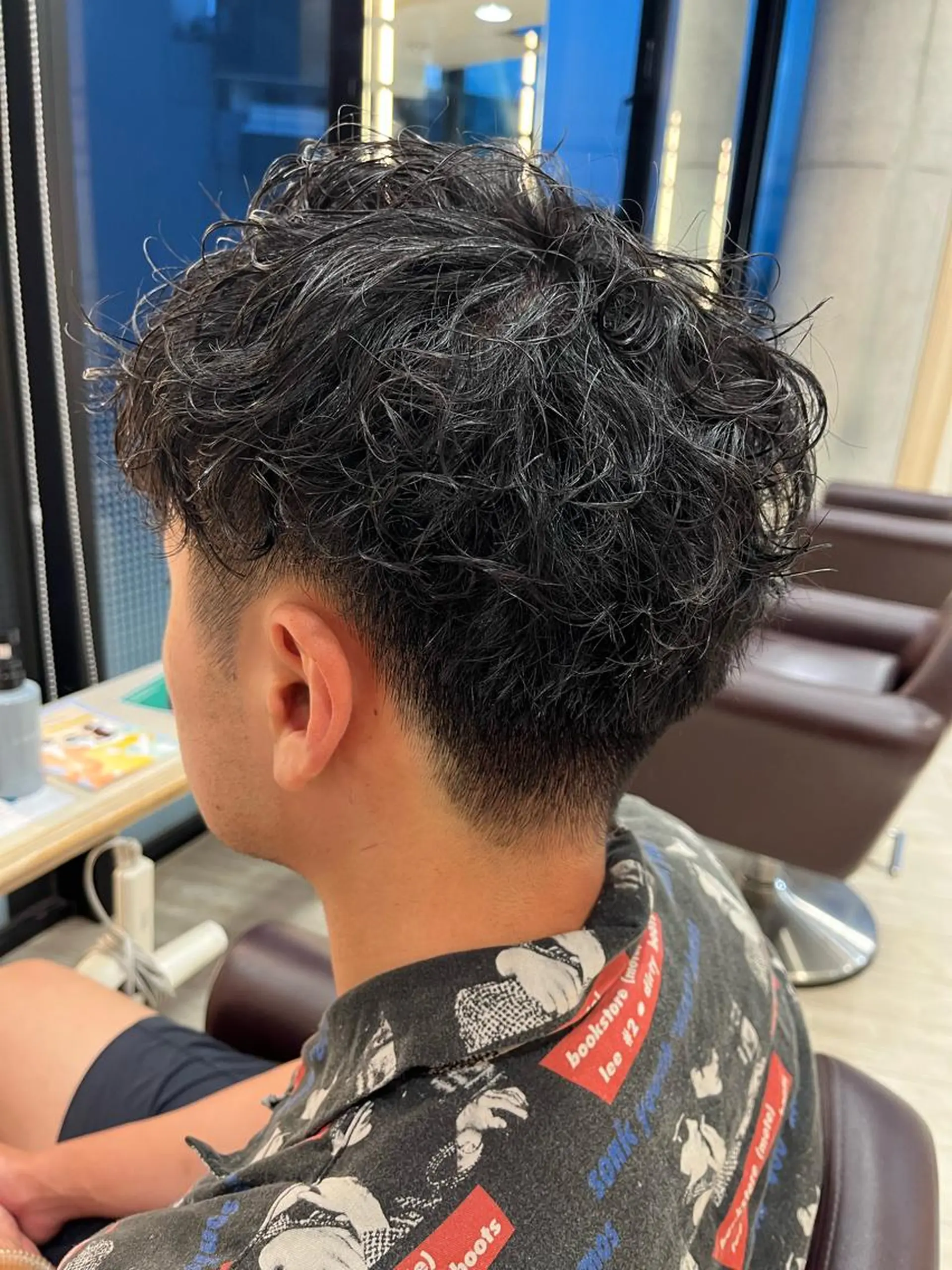 ショート パーマ メンズ メンズパーマ メンズツイストパーマ ツイストパーマ カット パーマ サソウ ユリエ🥥のヘアスタイル
