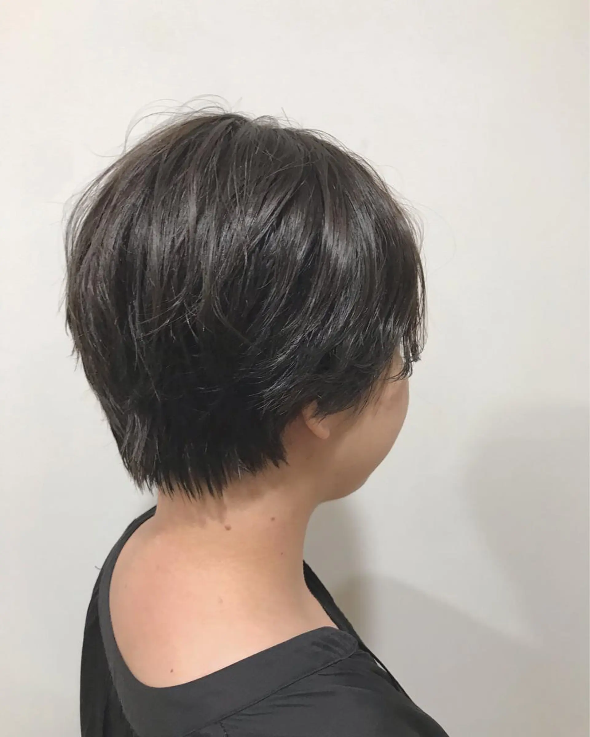 ショート 暖色カラー🍊 ボブ🌿顔周りcutのヘアスタイル