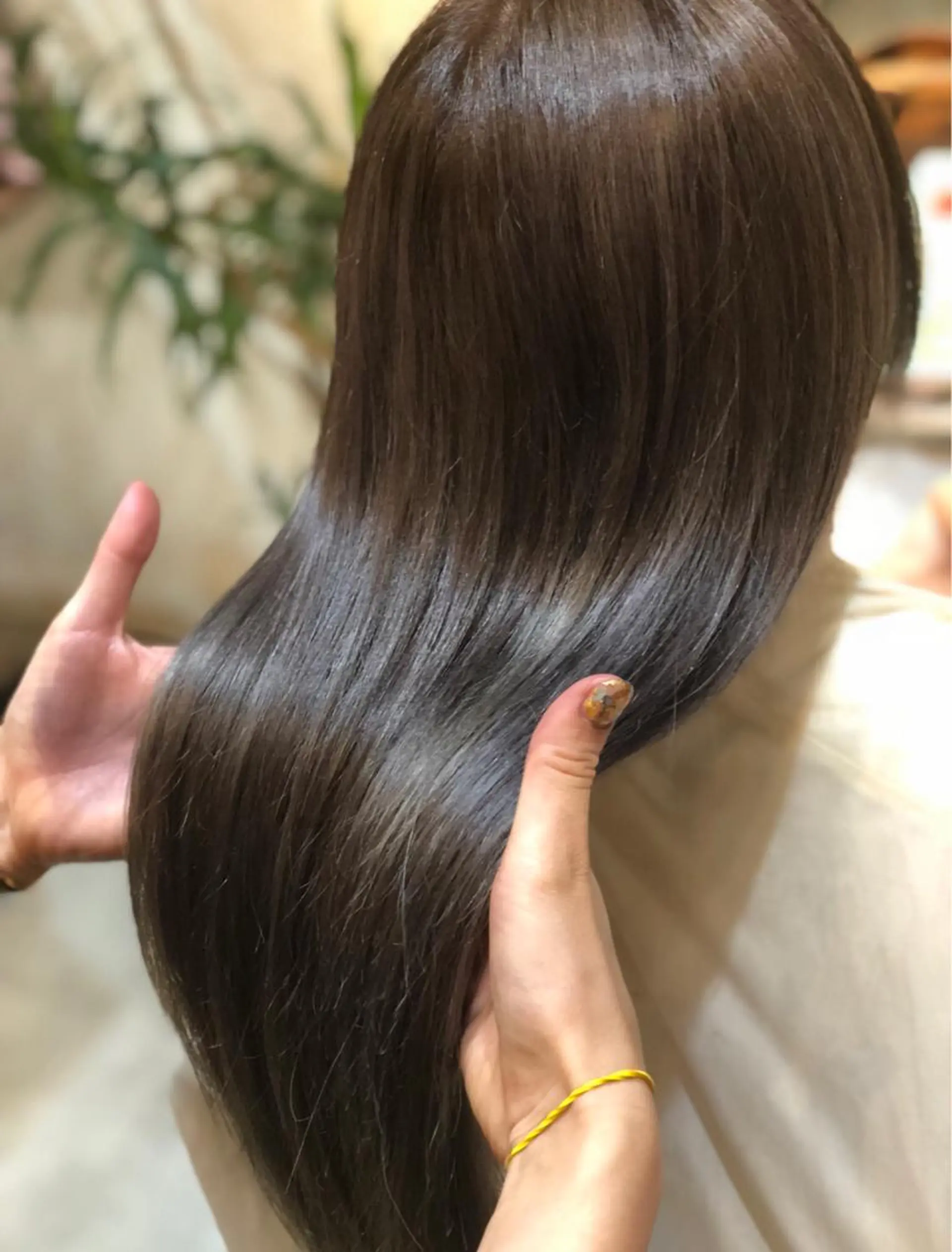 ロング シンタニ ナオトのヘアスタイル