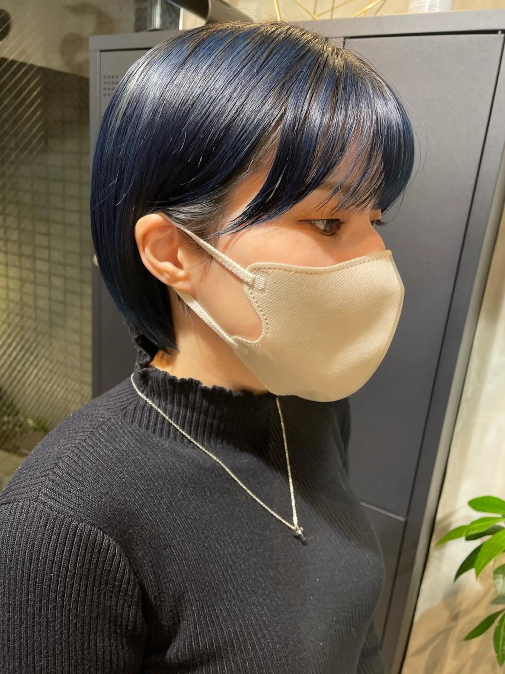 ショート カラー 黒髪 ブルーカラー ブルーブラック カット ヘアカラー トリートメント ヤマモト マイのヘアスタイル