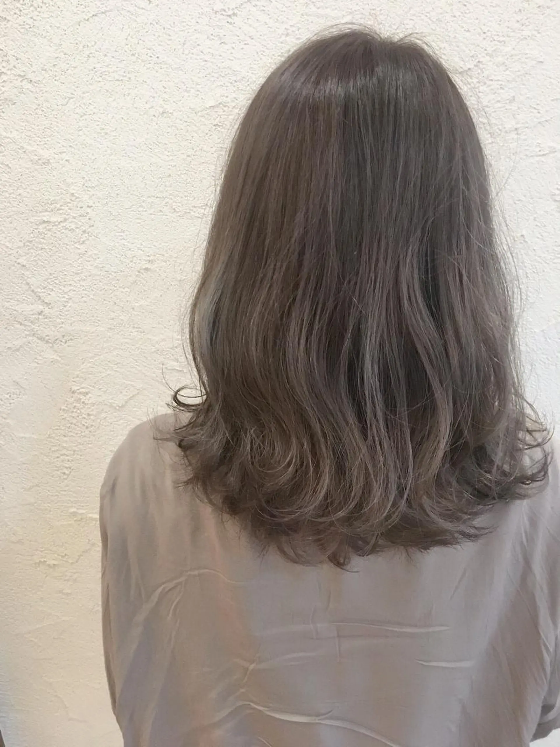 ミディアム カラー ヘアアレンジ ベージュカラー ミルキーベージュ TAKA 髪質改善のヘアスタイル