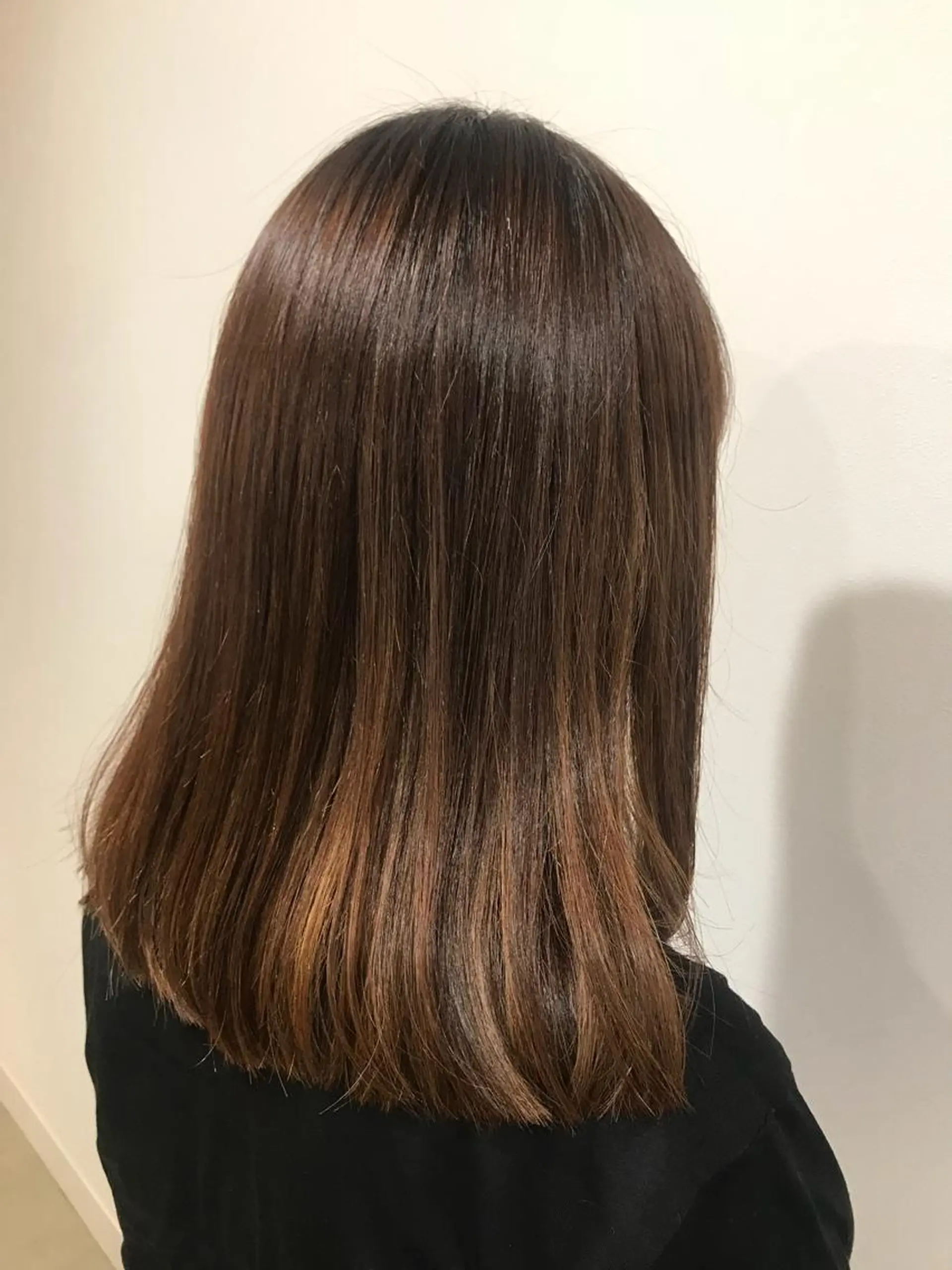 ミディアム 暖色カラー🍊 ボブ🌿顔周りcutのヘアスタイル