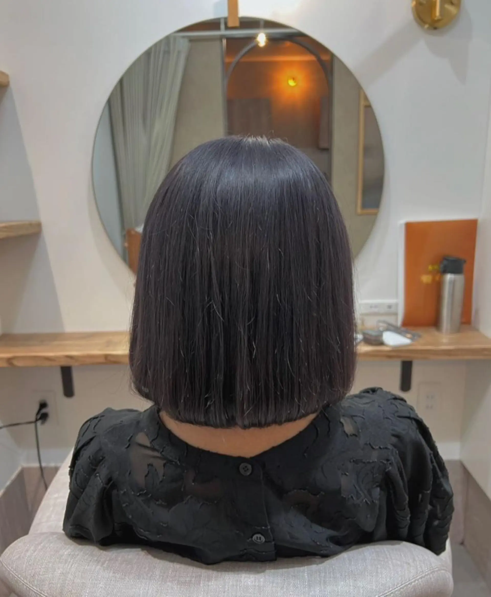 ショート カラー ブリーチ 透明感カラー ラベンダーカラー ラベンダーグレー Seina セイナのヘアスタイル