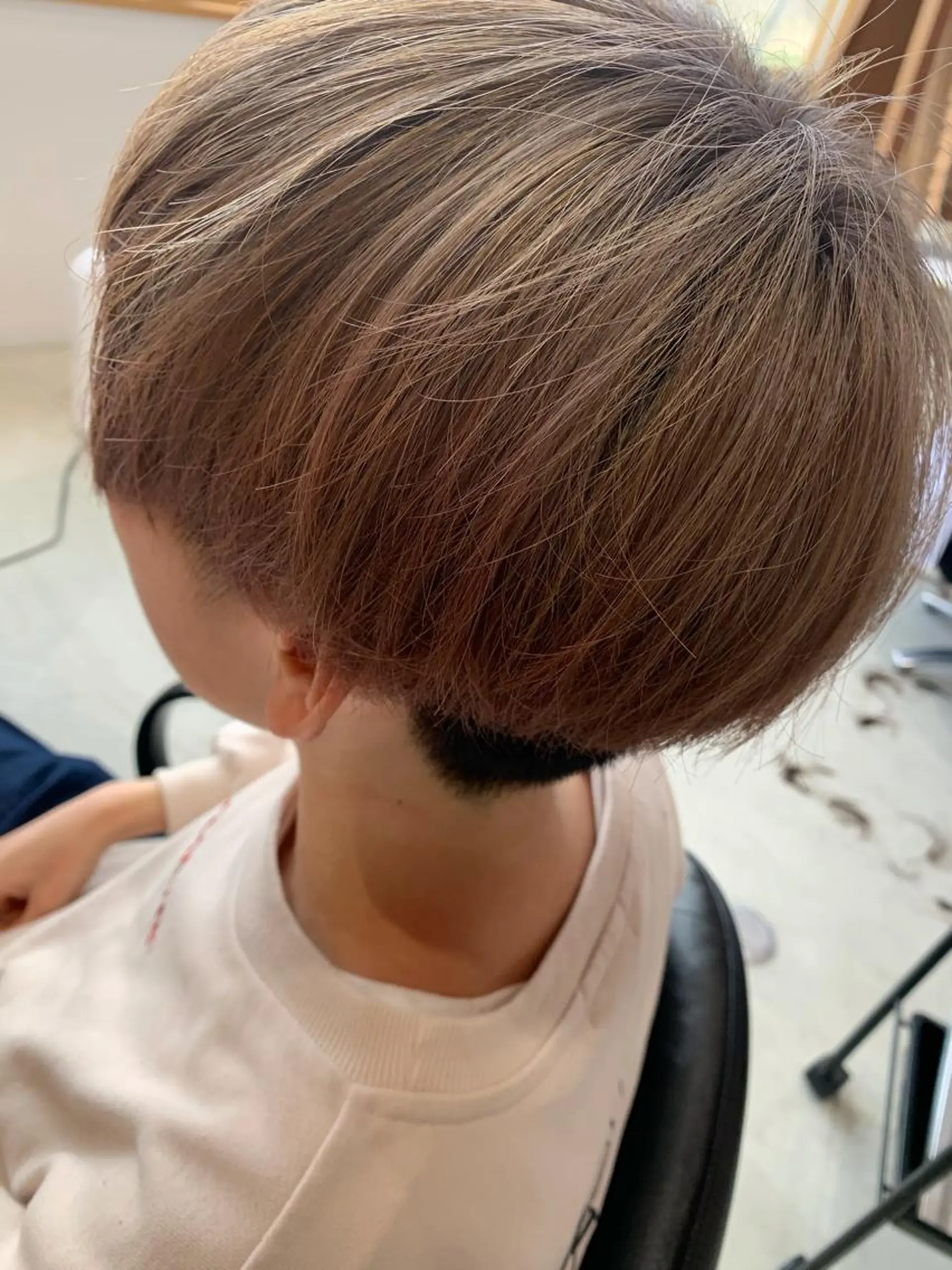 ショート カラー ヘアカラー SOU所属・ふるかわ れなのヘアスタイル