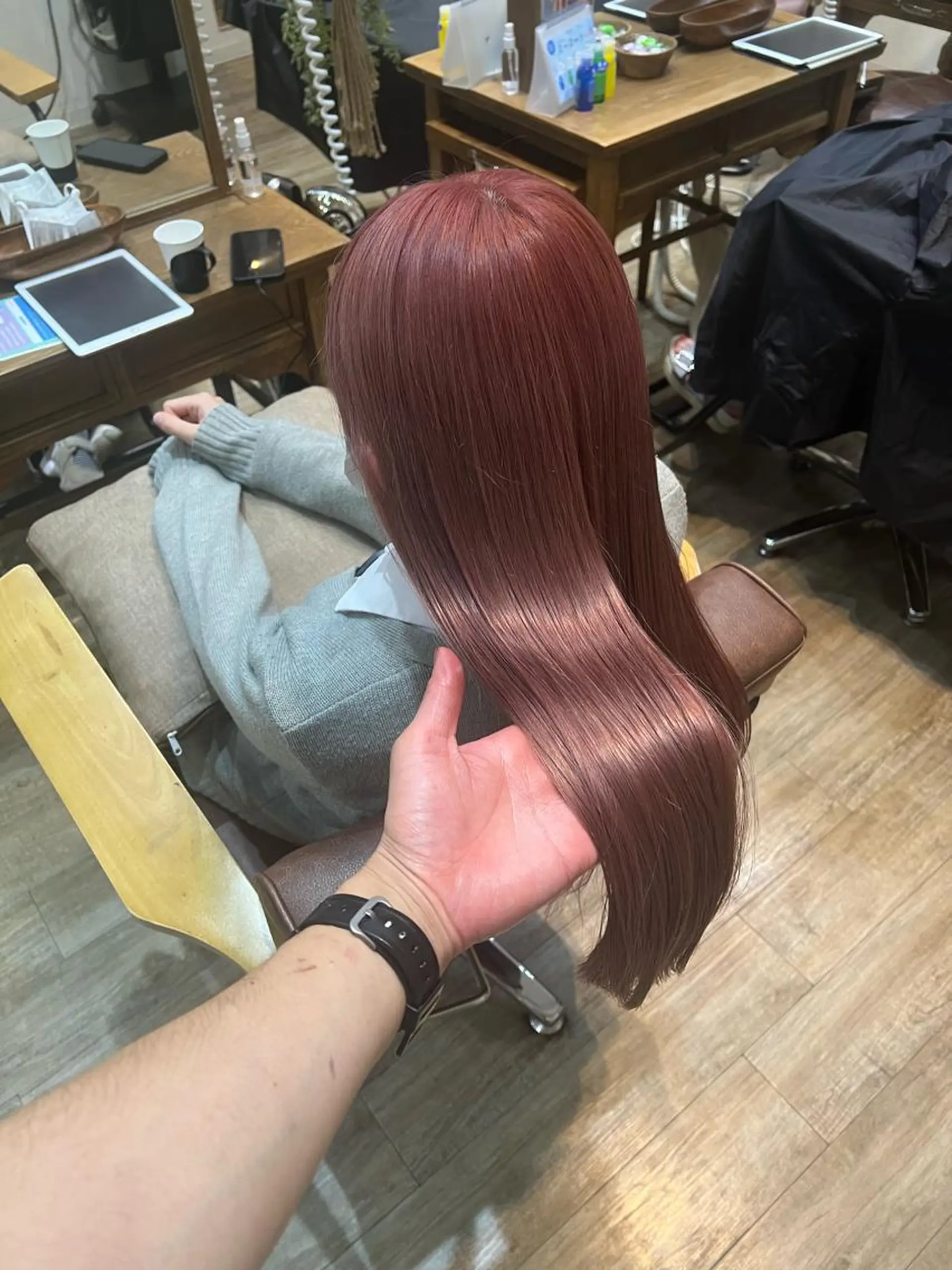 セミロング カラー ブリーチ 透明感カラー ピンクカラー 髪質改善 トリートメント カット ヘアカラー トリートメント ブリーチ/髪質改善/ レイヤー/YUTO‎のヘアスタイル
