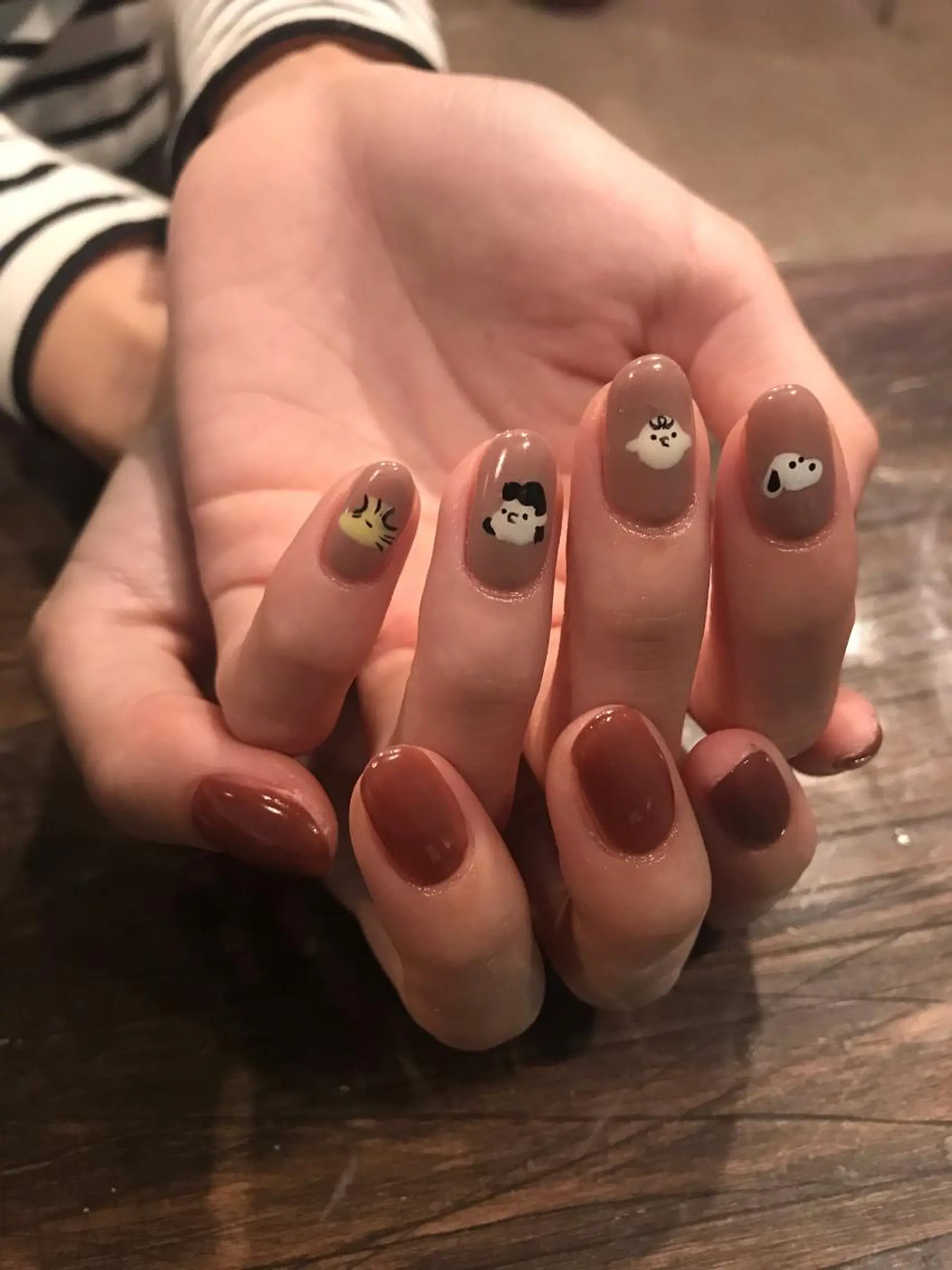 ネイル ハンドネイル キラキラ オメメのネイルデザイン