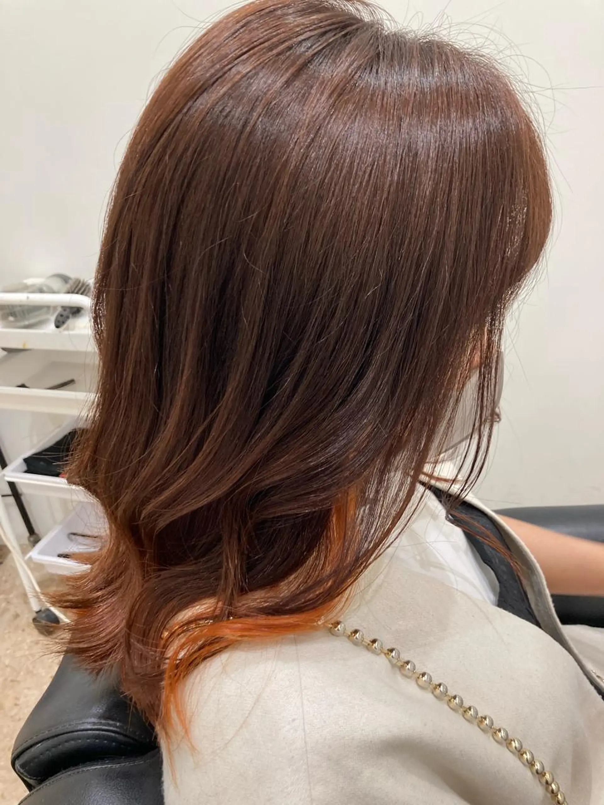セミロング ヘアカラー LEVIJU なつみのヘアスタイル