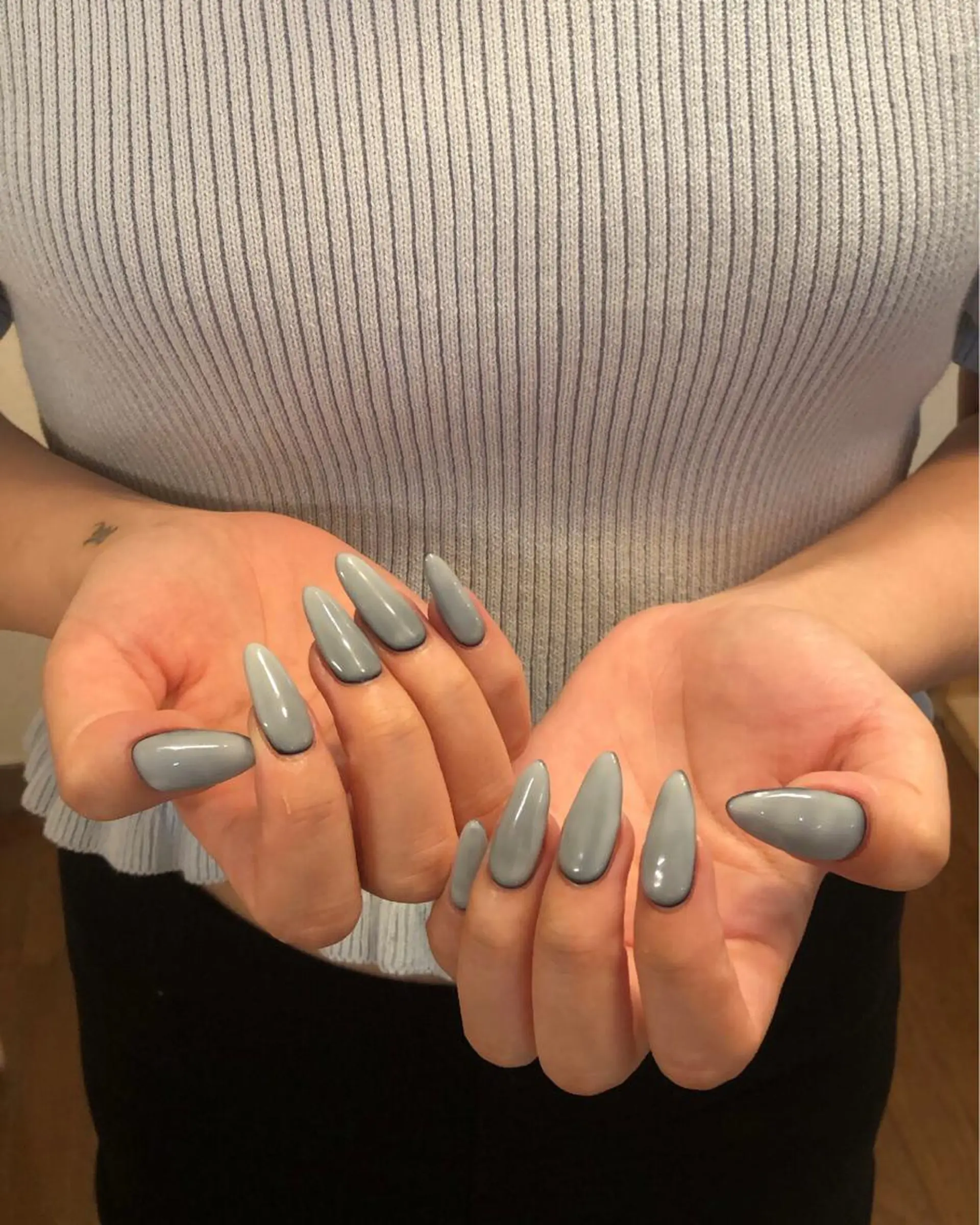 ネイル ハンドネイル フットネイル ハンドケア Nes.Nail所属・Miyagi Asamiのネイルデザイン