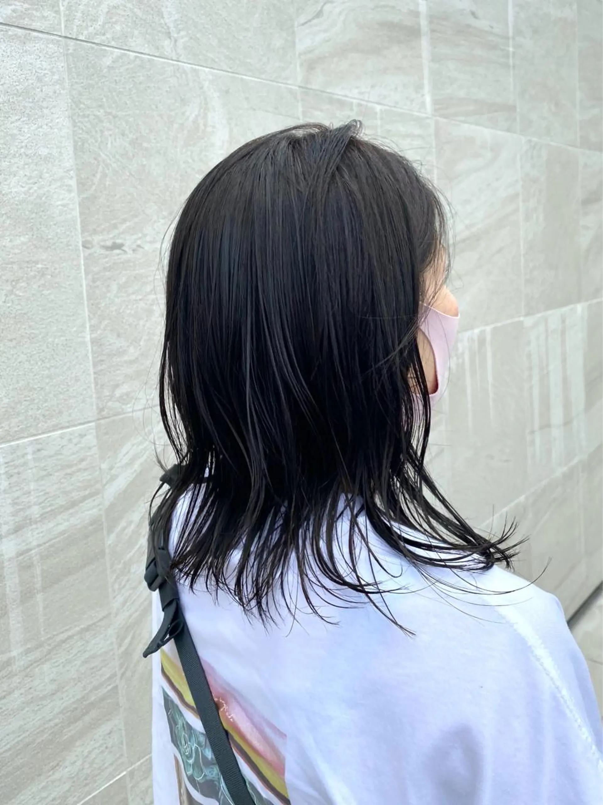 セミロング カラー 中川 茜里のヘアスタイル