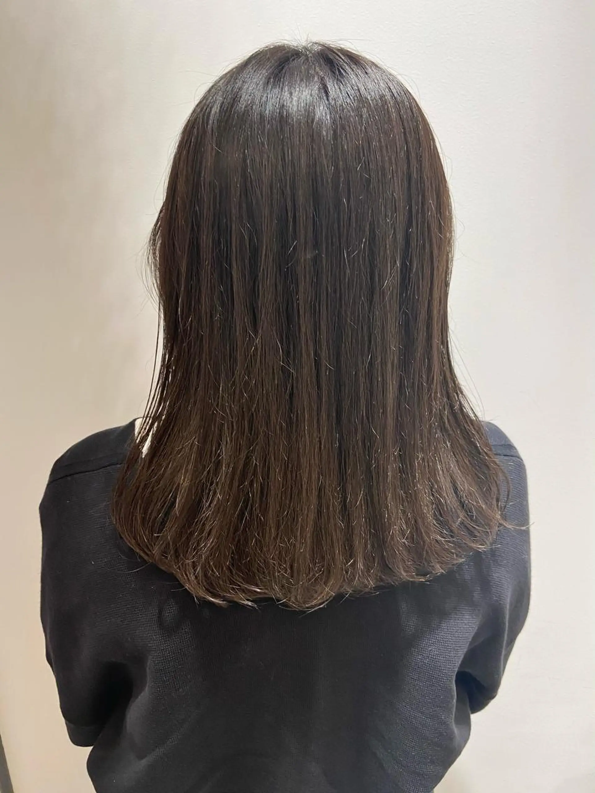 ミディアム カラー ヘアカラー 🐺ウルフ/レイヤー 似合わせ‎🤍沙羅のヘアスタイル