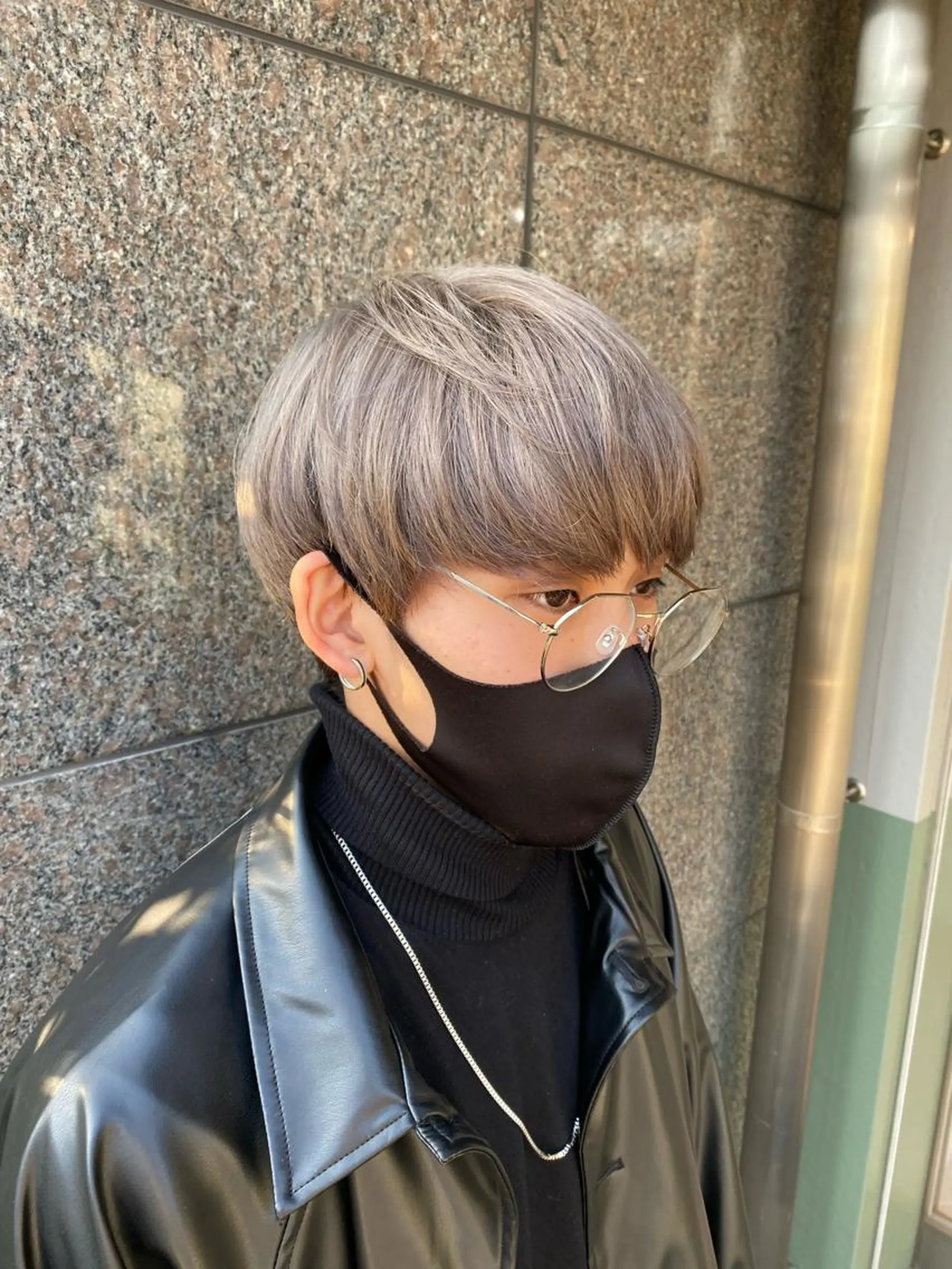 カラー ブリーチ ブロンド シルバー BLANCA　HAIR西尾所属・新納 杏奈のヘアスタイル