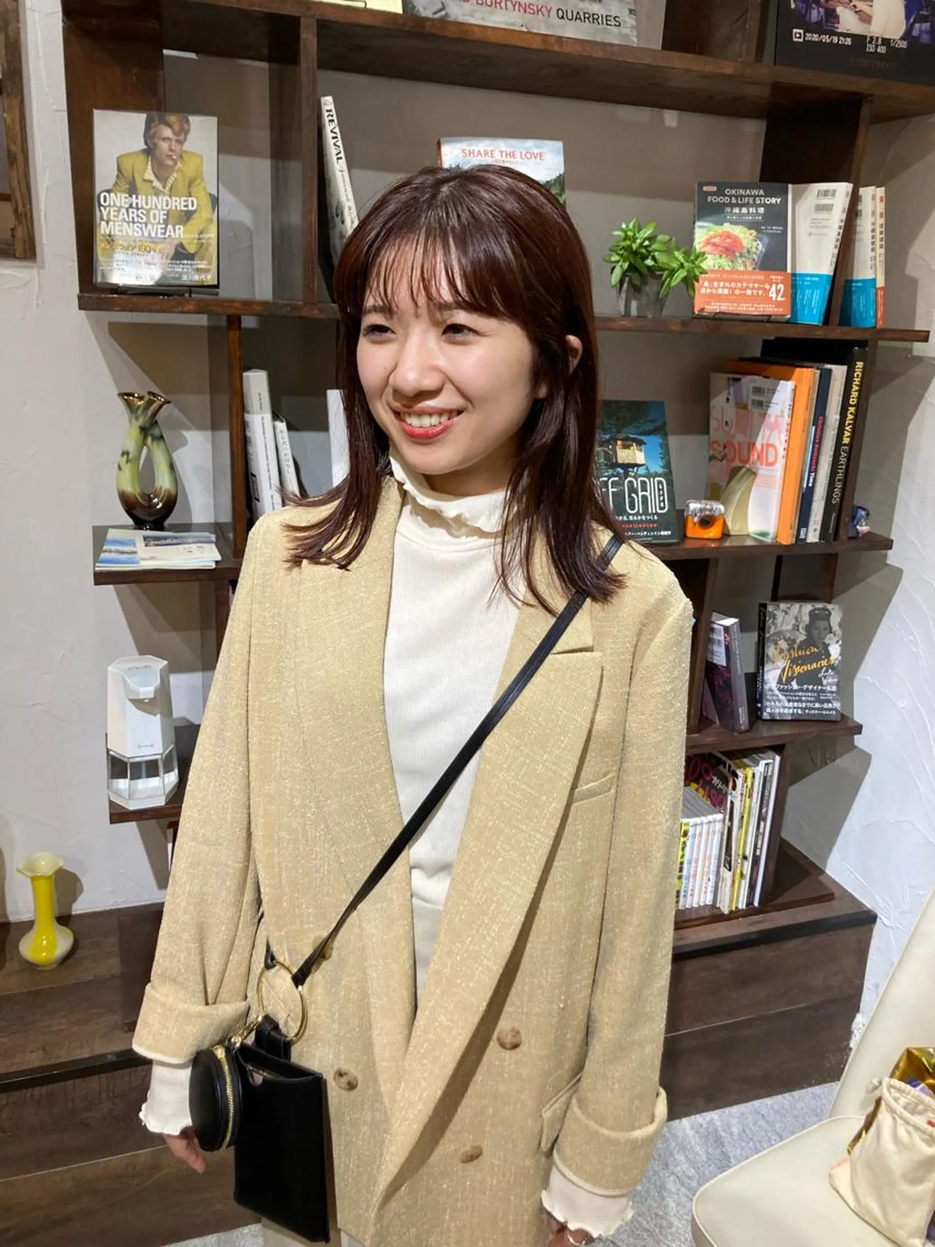 ミディアム カット ヘアカラー トリートメント 金田 夏野のヘアスタイル