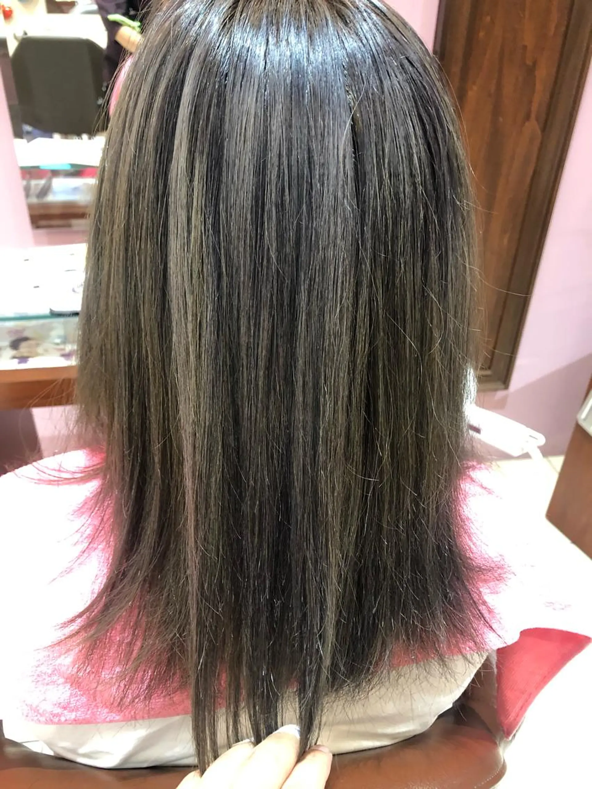 ミディアム カラー グラデーションカラー シルバー 大阪長居🌱野見山 卓也のヘアスタイル