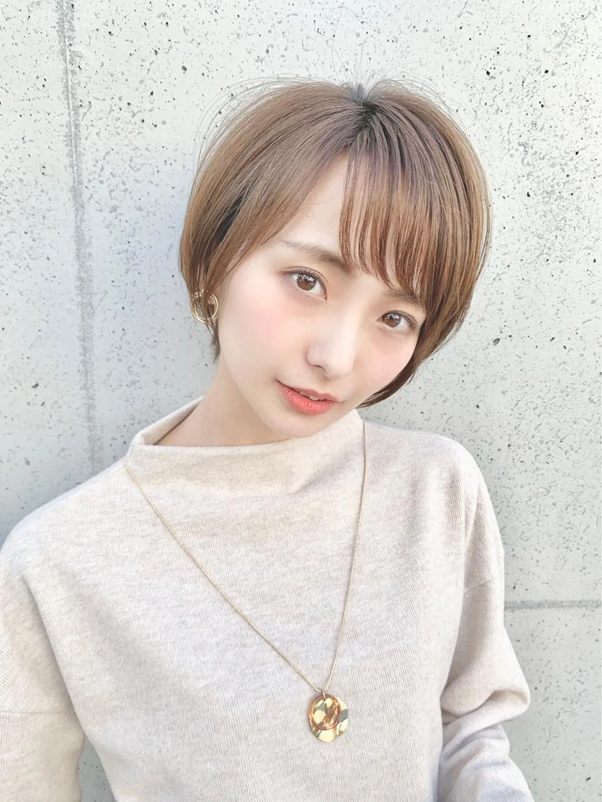 ショート カラー 髪質改善　ANFINI 仙台所属・🇰🇷韓国レイヤー 伊藤拓海のヘアスタイル