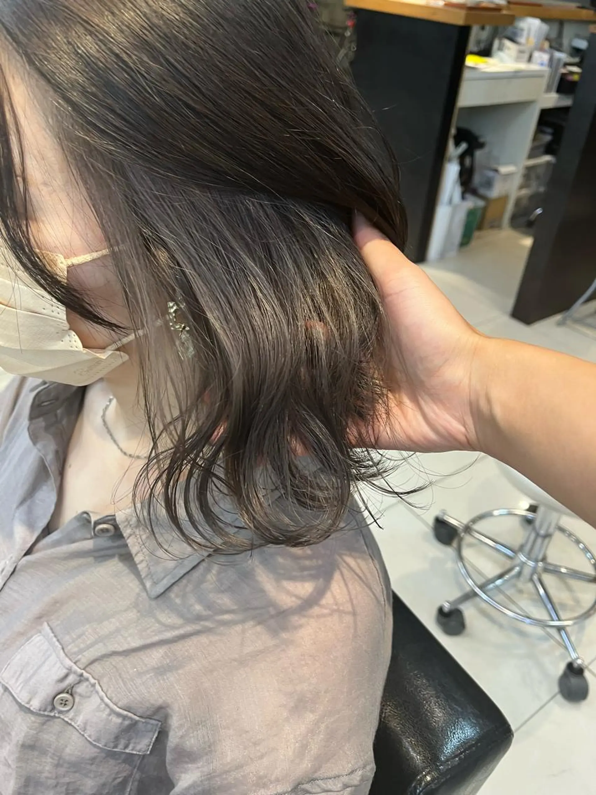 セミロング カラー ヘアアレンジ キッズ ネイル マツエク・マツパ アイブロウ インナーカラー 眉カラー ヘアカラー トリートメント GO TODAY SHAiRE SALON所属・透明感カラー🤎 ゆりのヘアスタイル