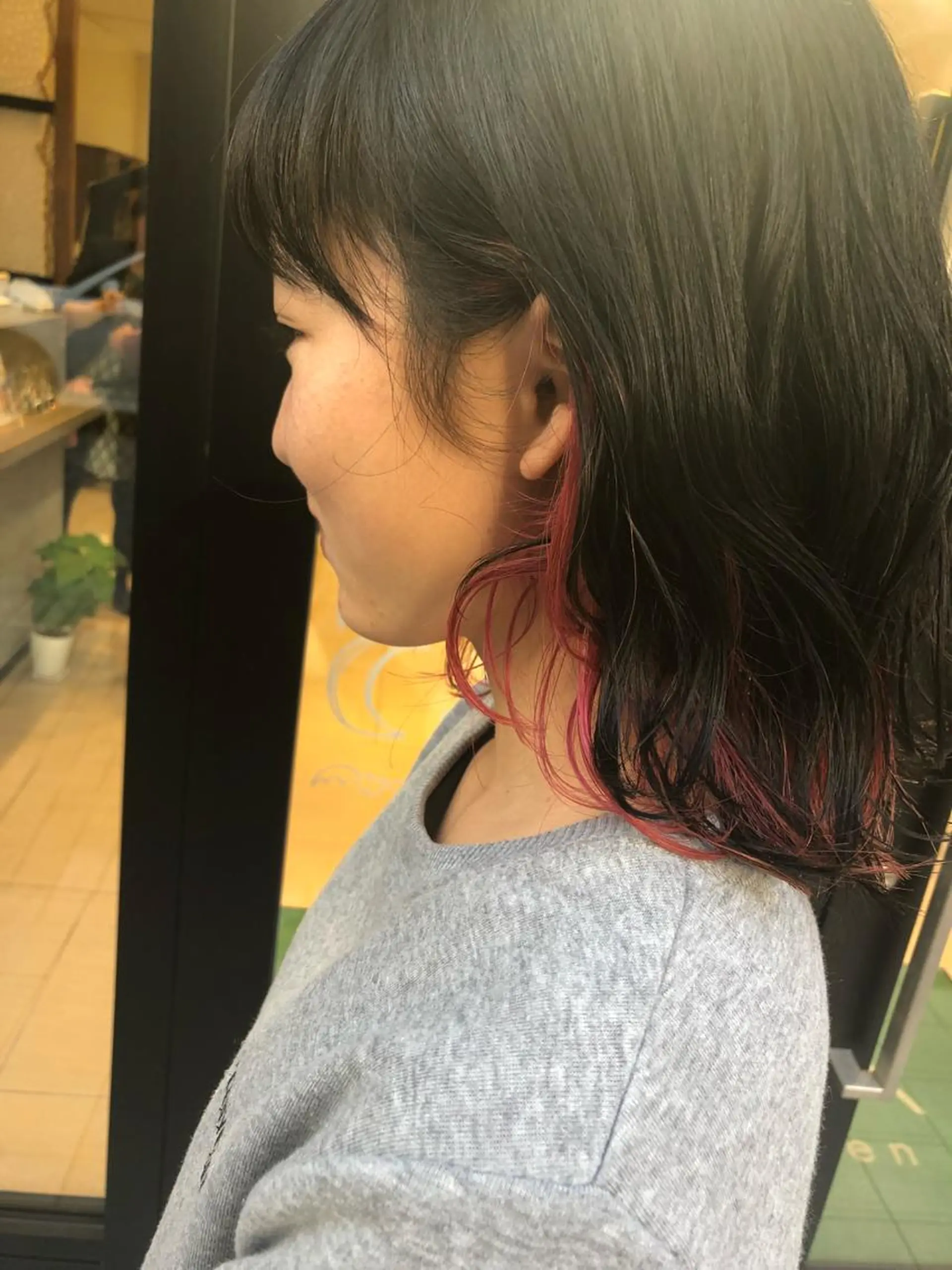 ミディアム カラー 樋渡 侑希のヘアスタイル