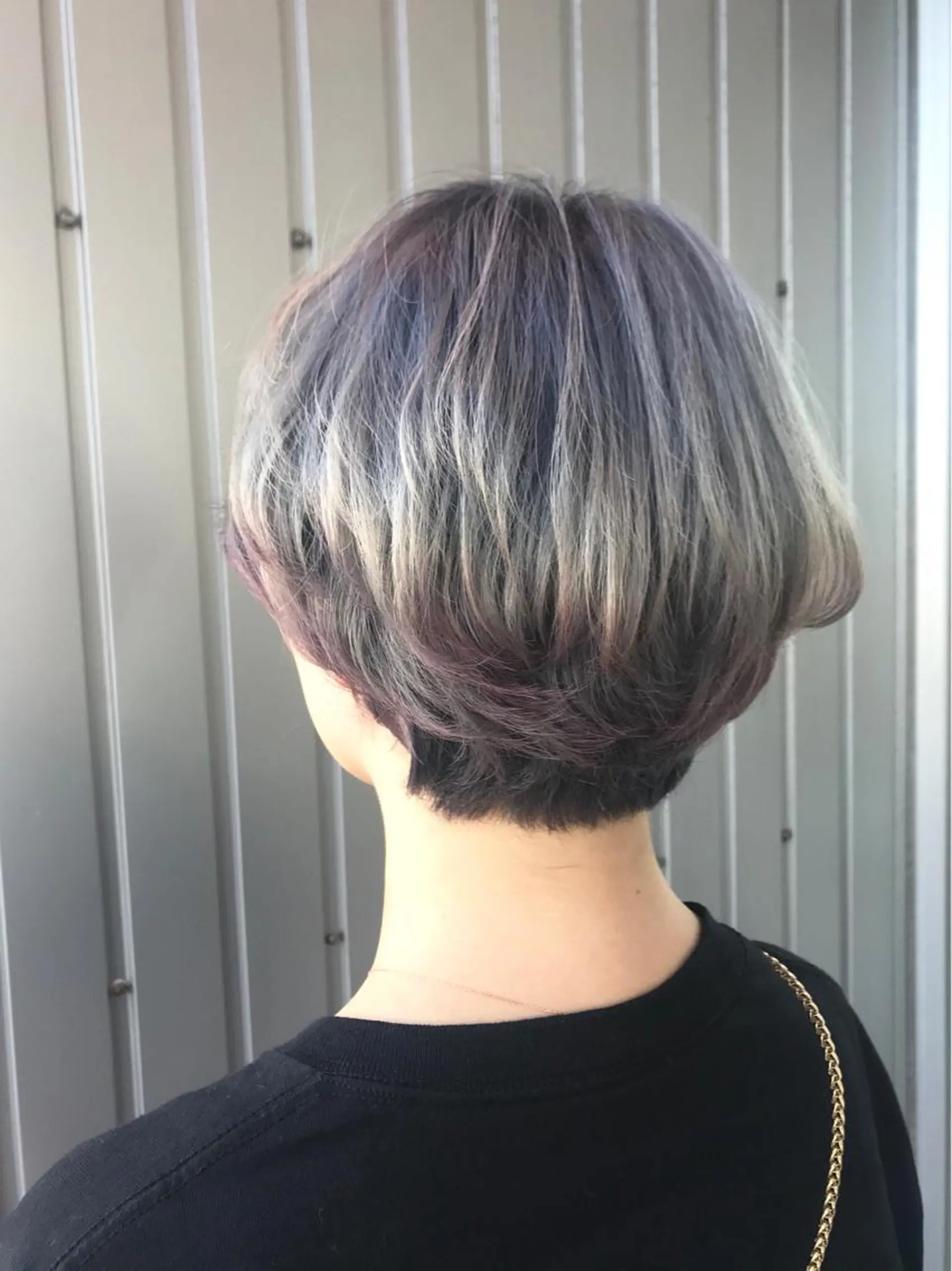 ショート カラー 髙橋 かすみのヘアスタイル