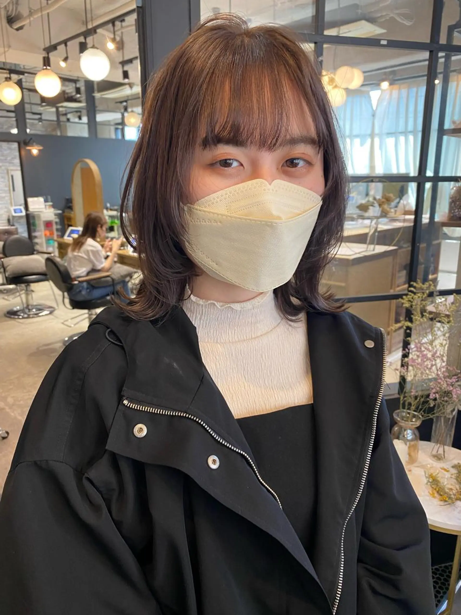 ミディアム カラー ブリーチ ブリーチなしカラー 透明感カラー 🩰asumiのヘアスタイル