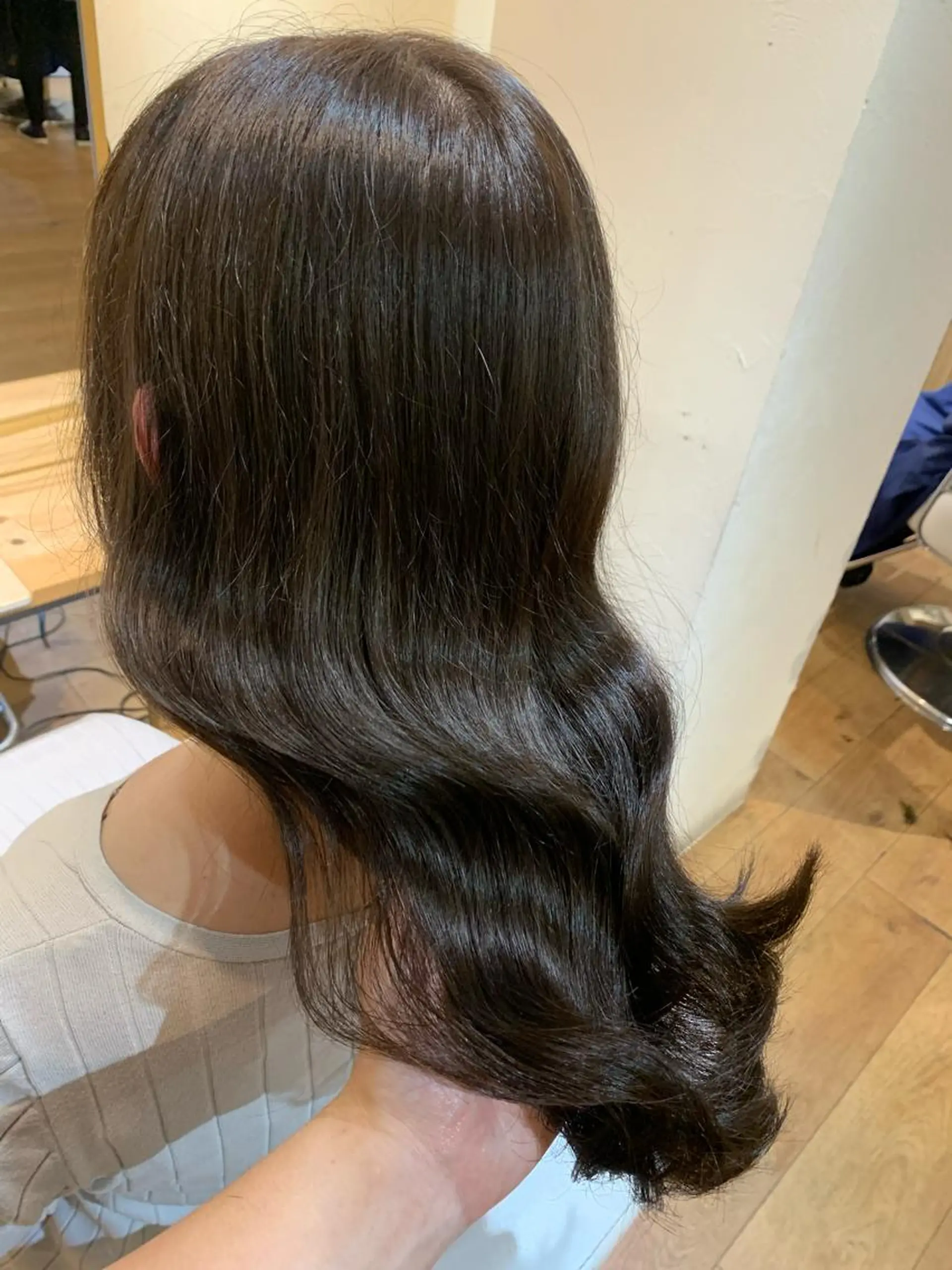 ロング カラー ブリーチ 透明感カラー グレージュ ブリーチなしカラー ☆髪質改善特化☆ newi梅田　コウキのヘアスタイル