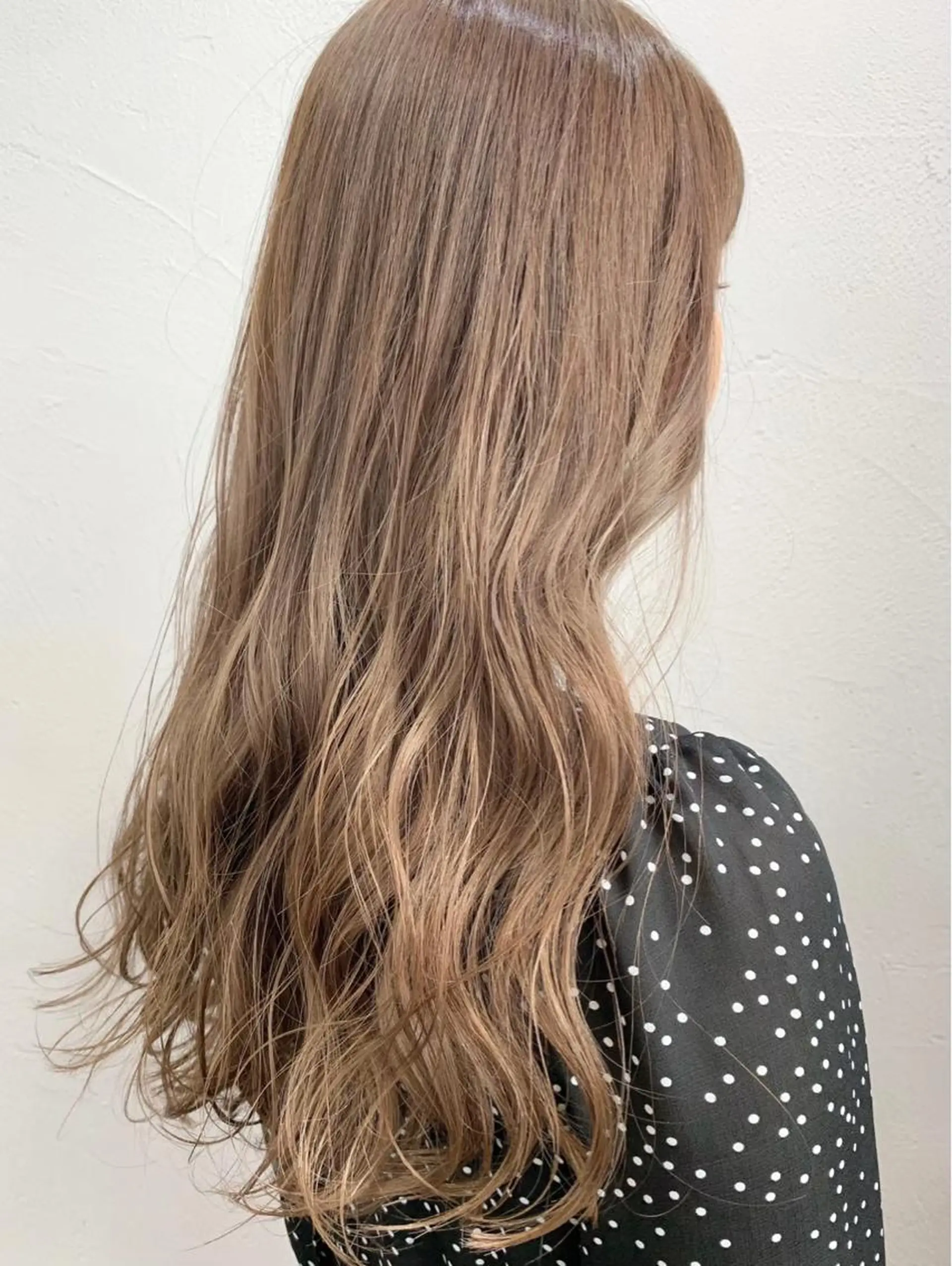 カラー ベージュカラー ミルクティーベージュ ブリーチダブルカラー 【koide】のヘアスタイル