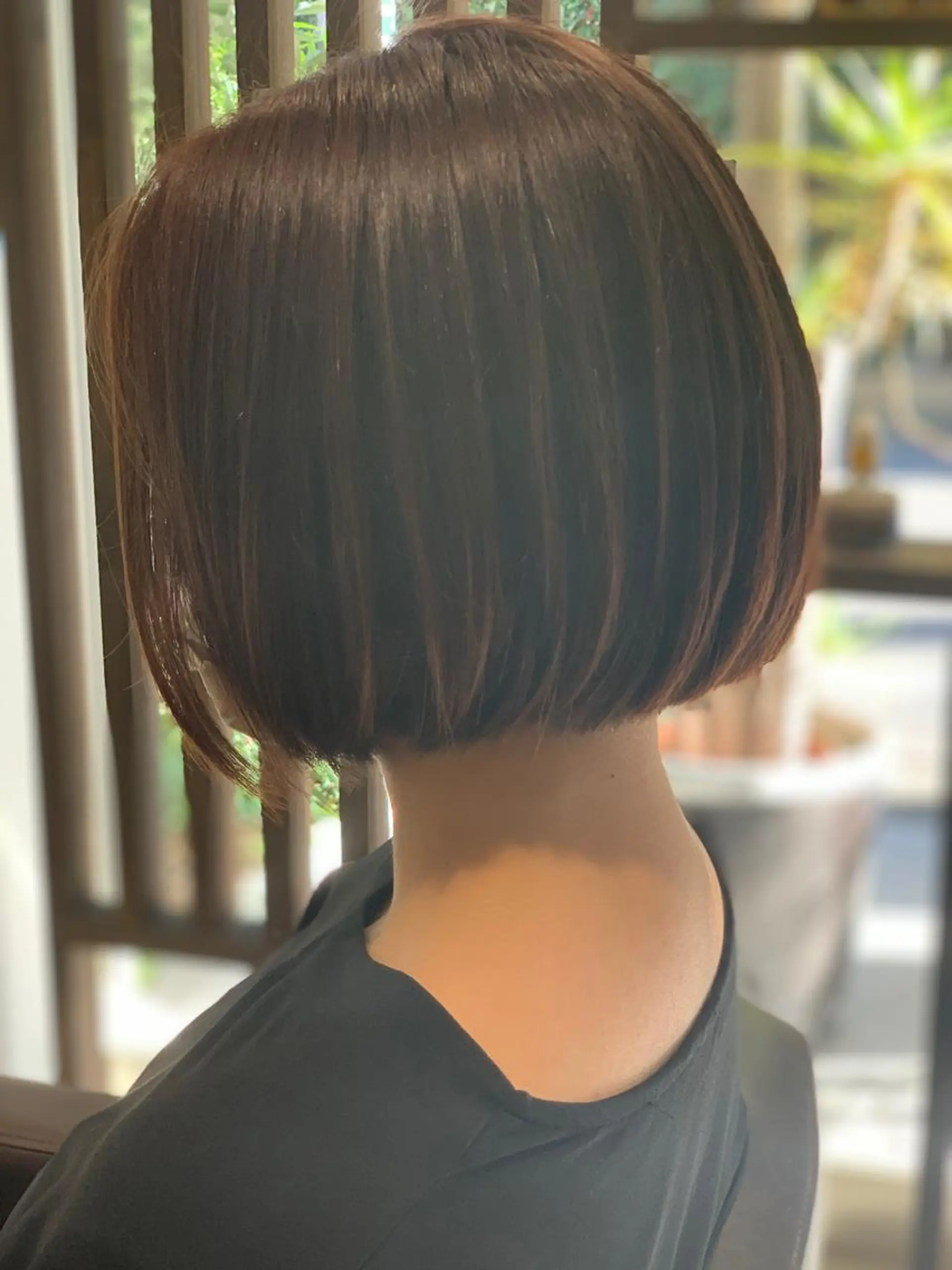 ミディアム ボブ ハイライト カット ヘアカラー トリートメント 三ツ井凌 【ヘアケアサロン】のヘアスタイル