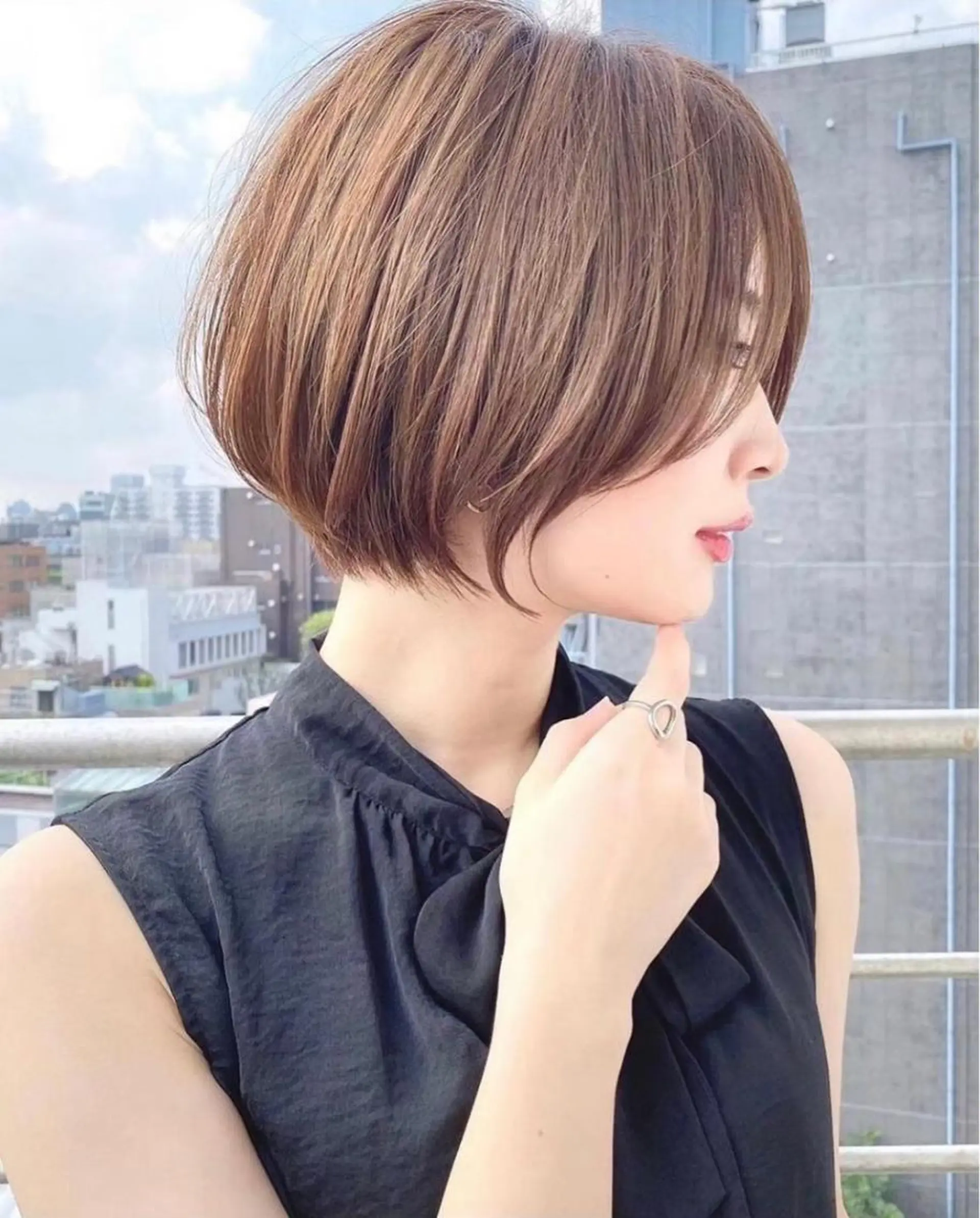 ショート カラー 切りっぱなしボブ ショートボブ ブリーチ ケアブリーチ ダブルカラー ✂️大人レイヤー✂️ 店長　渡部晃輝のヘアスタイル