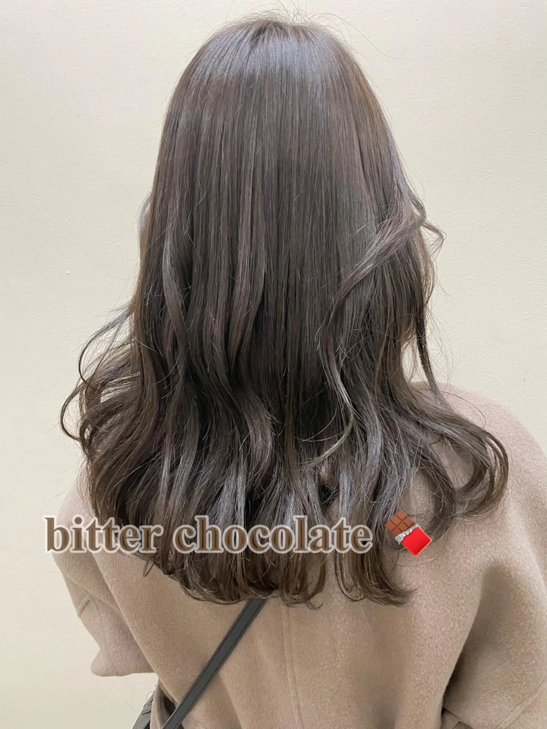 セミロング カラー アディクシーカラー デザインカラー イヤリングカラー ハイライトカラー イルミナカラー ayaka レイヤー/髪質改善のヘアスタイル