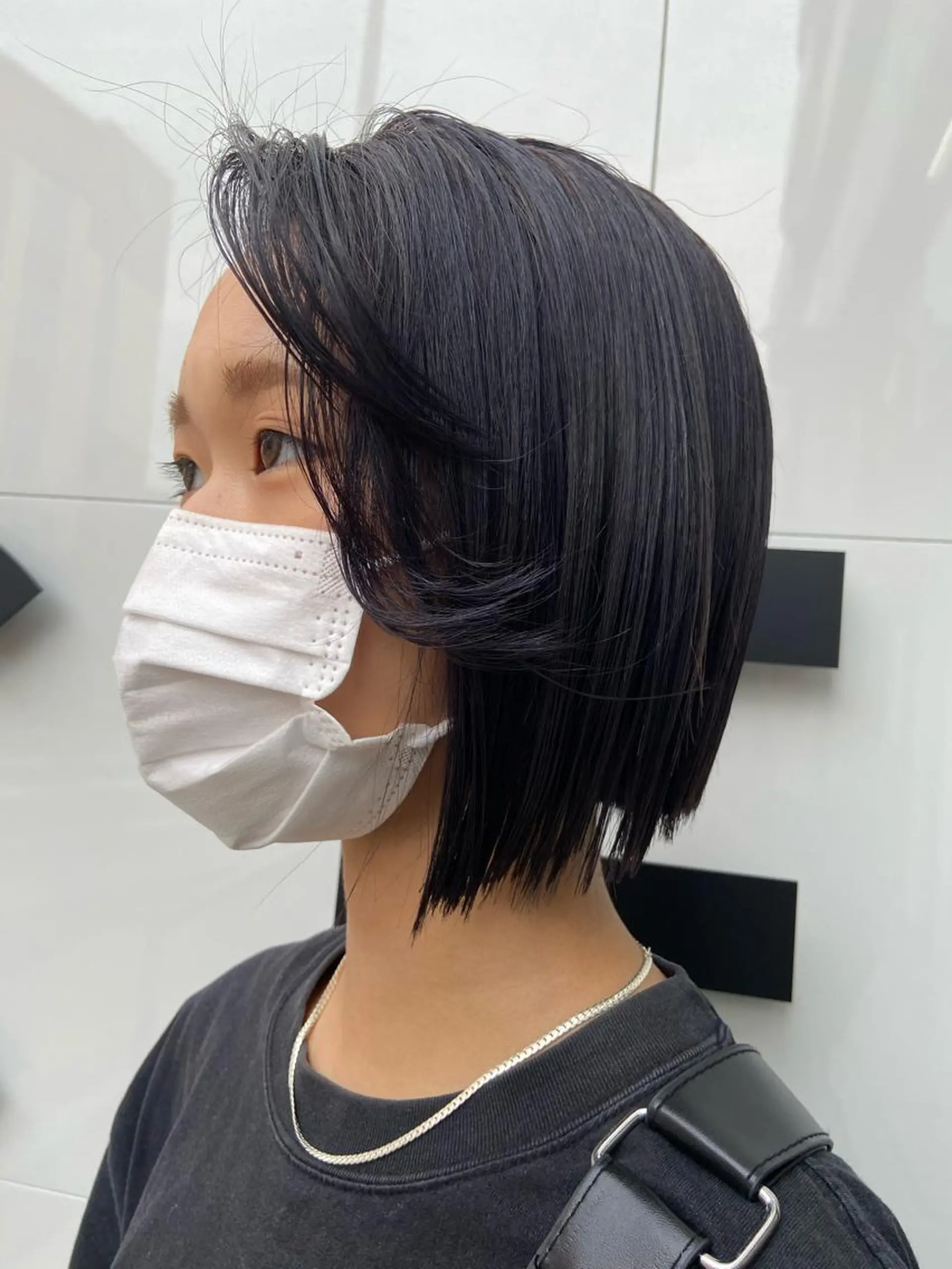 ショート パープルカラー ボブ 淺谷 美紀のヘアスタイル