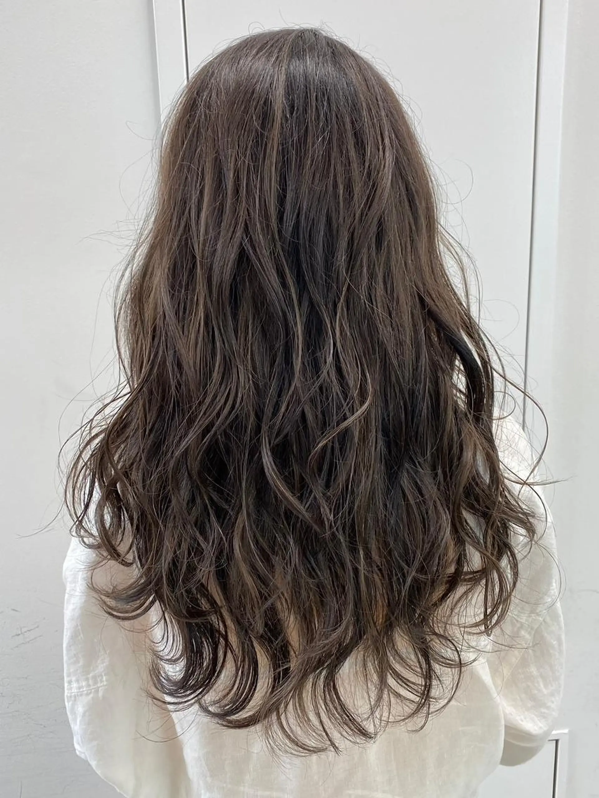 ロング カット ヘアカラー トリートメント 【公式】amble luxe池袋東口♻️のヘアスタイル