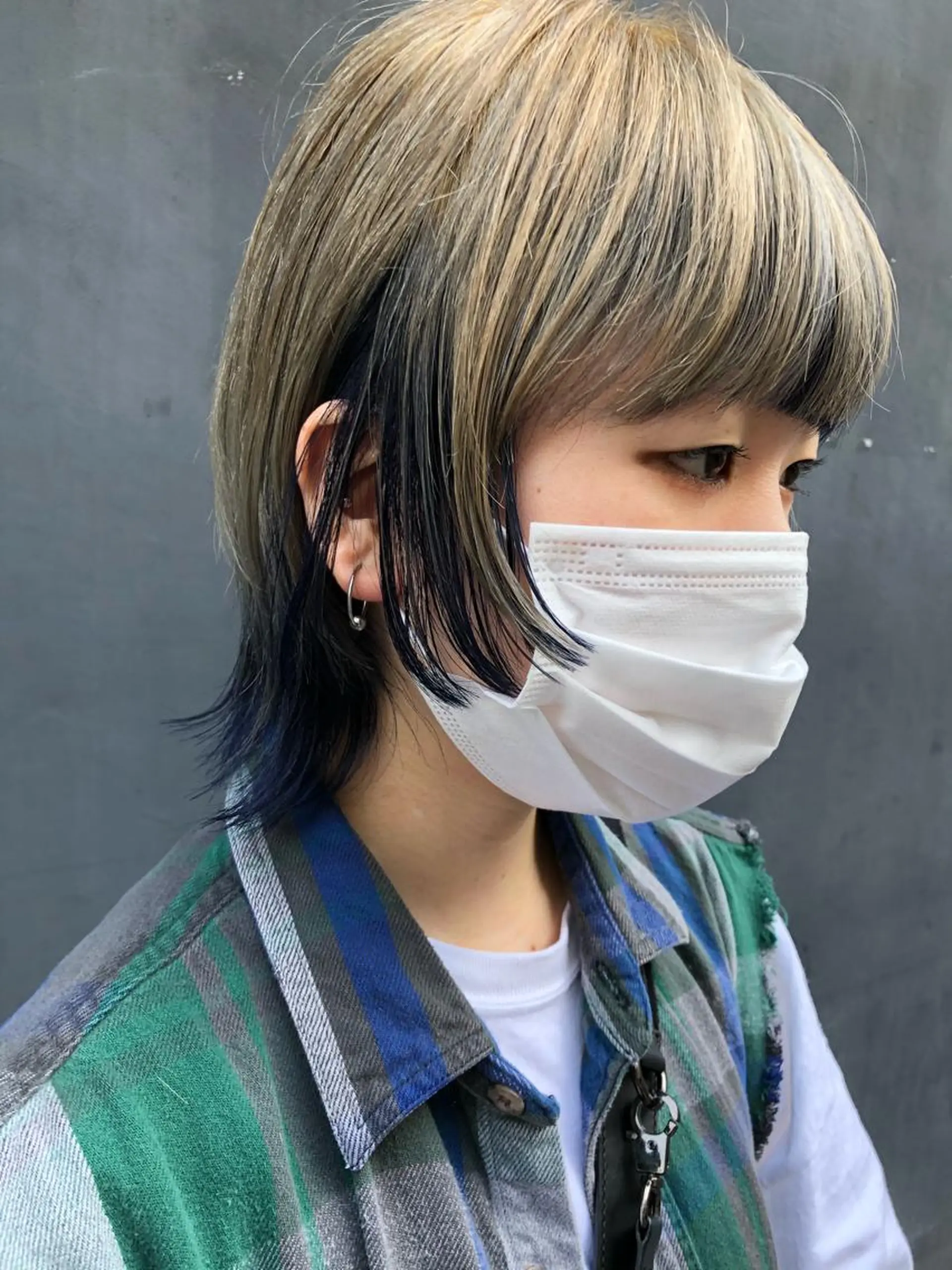 ショート カラー インナーカラー ネイビーカラー カット ヘアカラー トリートメント SALOWIN所属・ブリーチ✍️ ボブ✨レイヤーのヘアスタイル