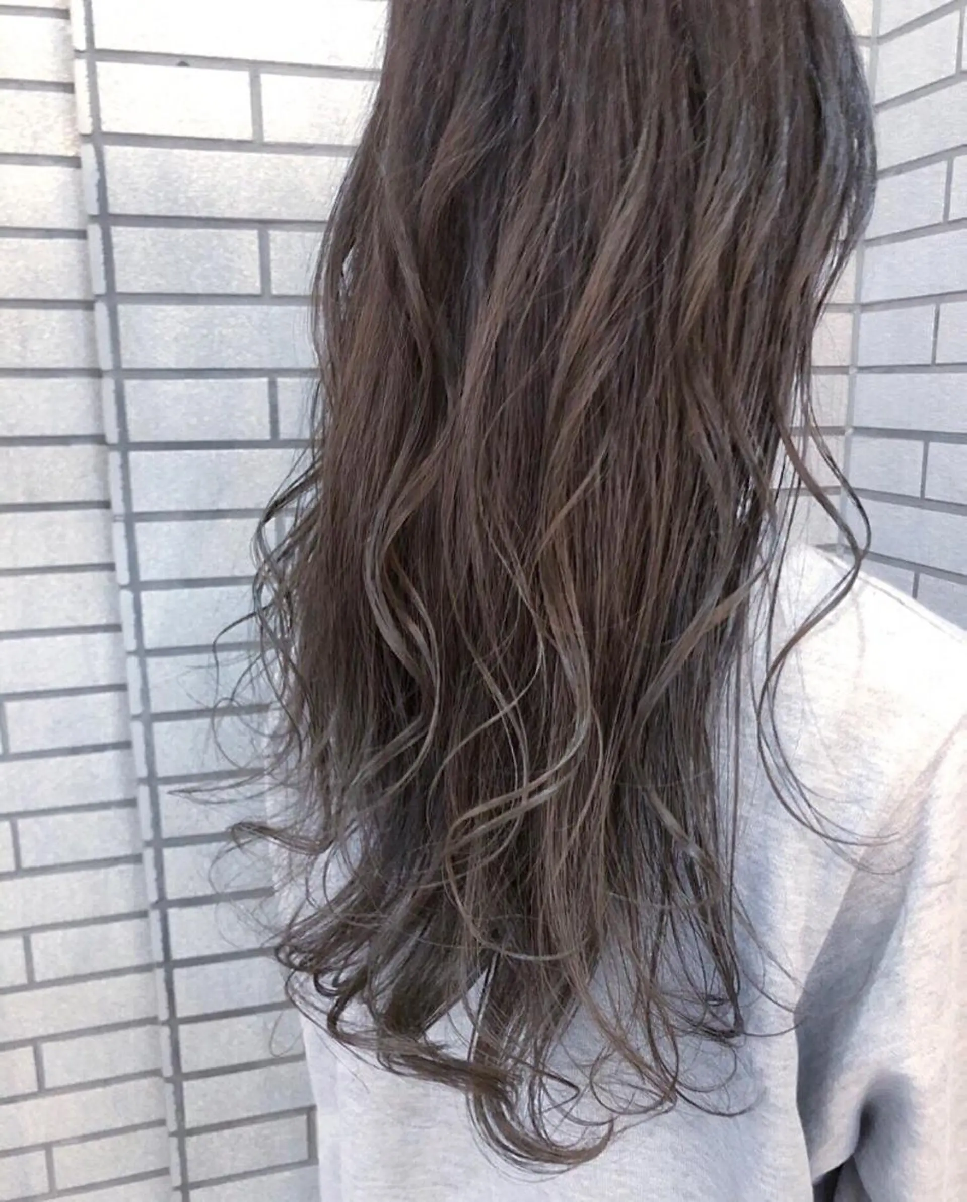 ロング カラー アディクシーカラー アッシュ ベージュカラー ブラウンカラー ロング カット ヘアカラー トリートメント XES-TA所属・中村 よしひでのヘアスタイル