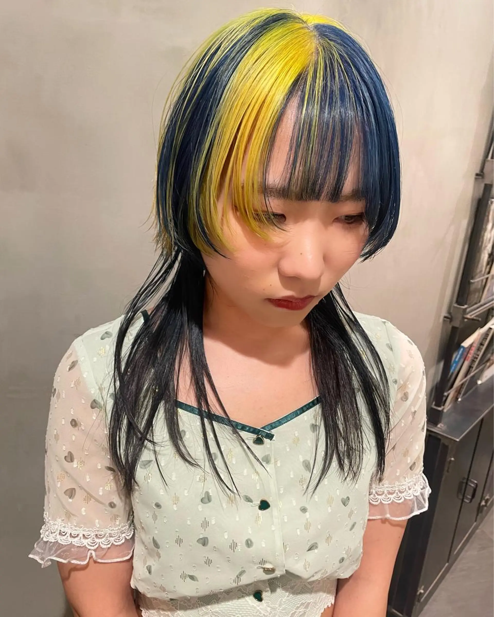 セミロング カラー カット ヘアカラー トリートメント 優 作のヘアスタイル