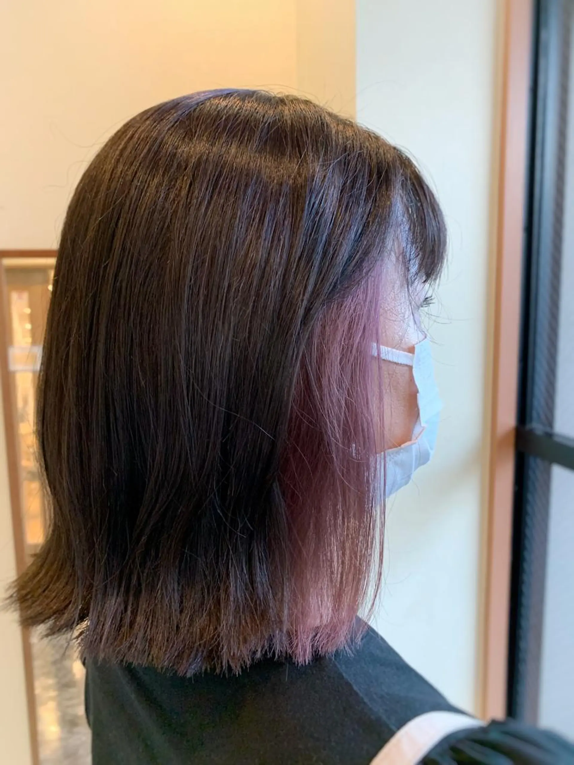 ショート カラー イヤリングカラー ラベンダーカラー ピンクカラー ピンクラベンダー ヘアカラー トリートメント yuri🌼 N°＋uta*天王寺のヘアスタイル
