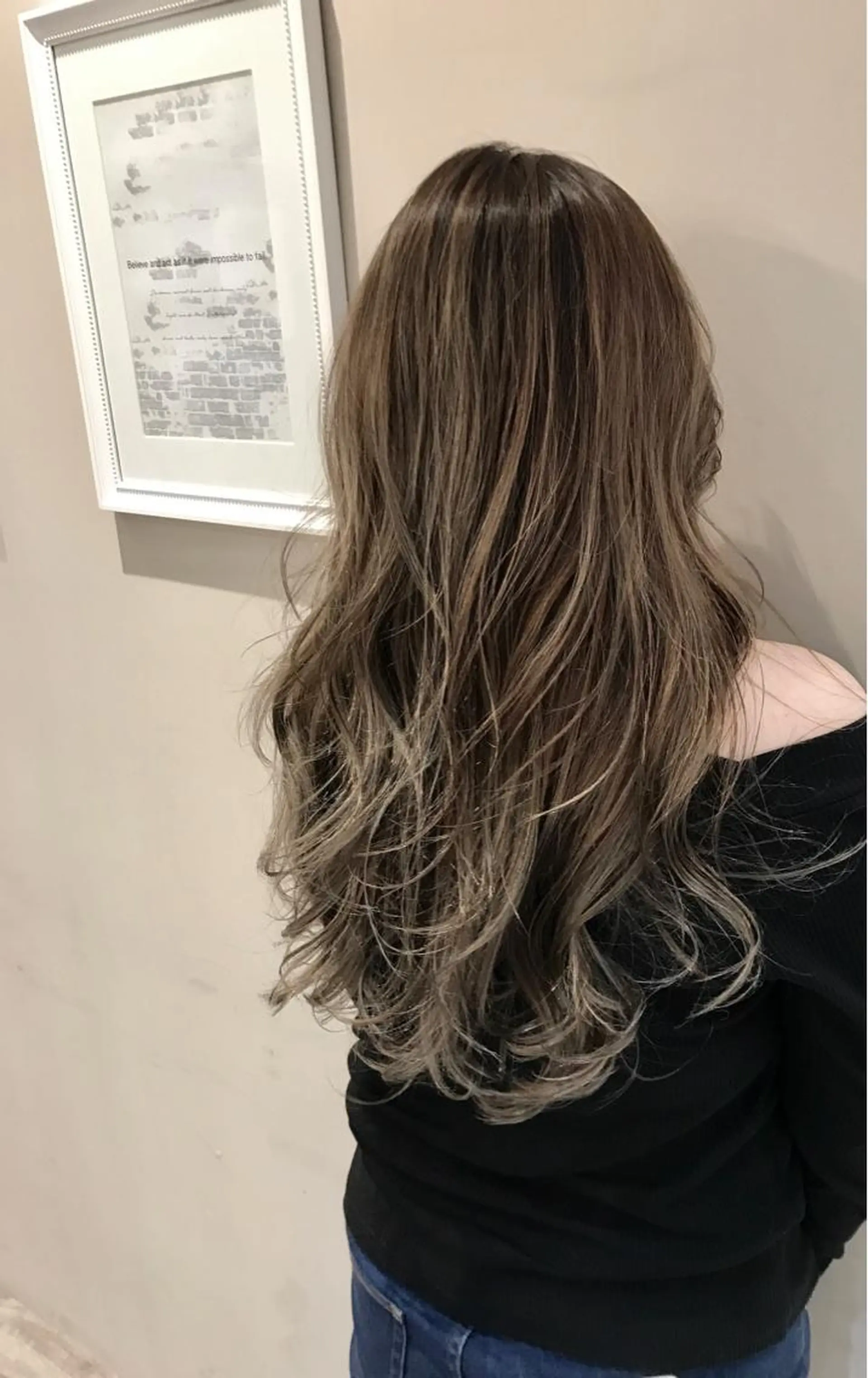 ロング カラー グレージュ ハイライトカラー ハイライト 神野 雅樹のヘアスタイル