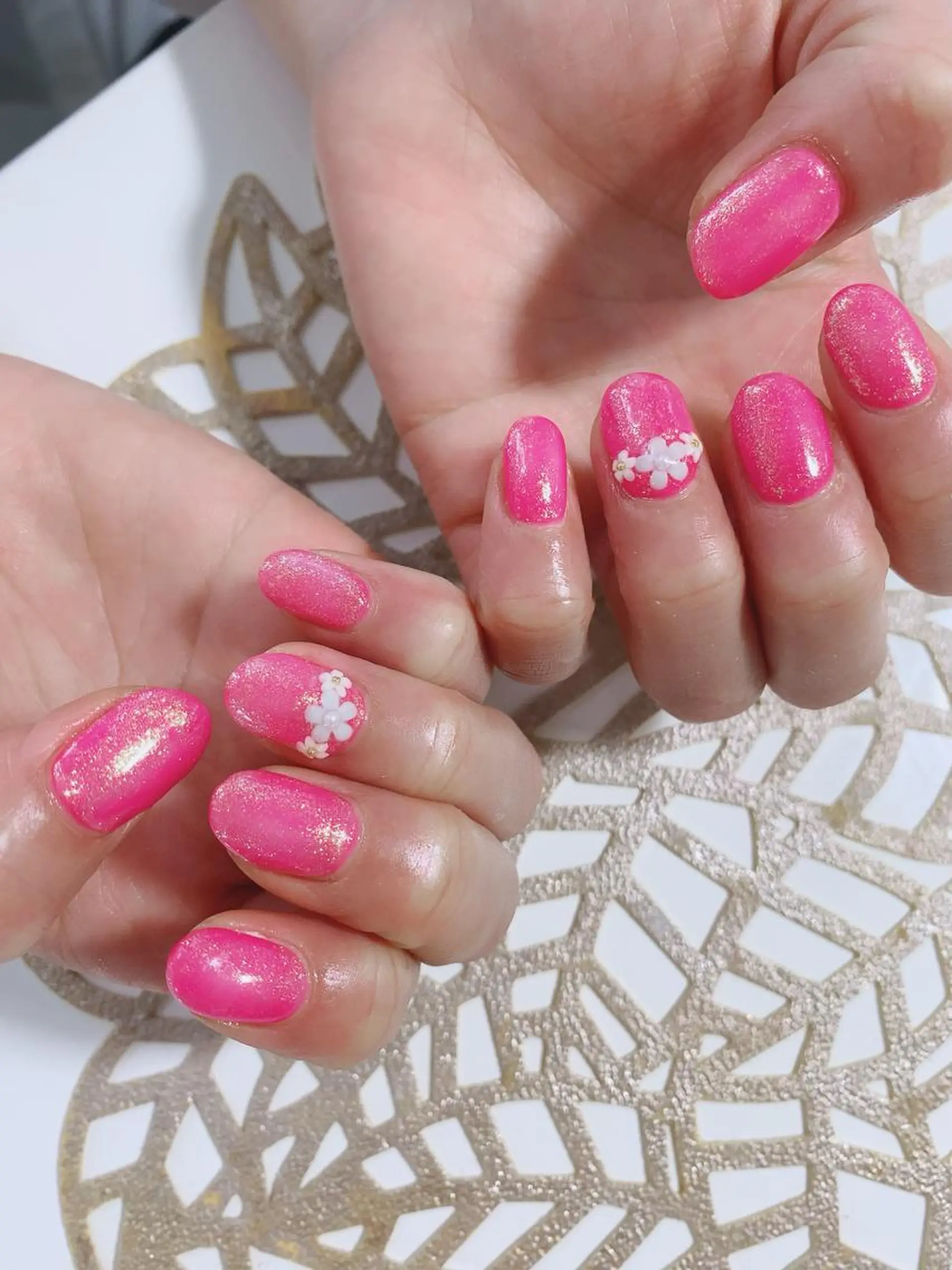 ネイル アートネイル ワンカラーネイル ハンドネイル 艶々の美爪を〜 【リリアーナ】のネイルデザイン