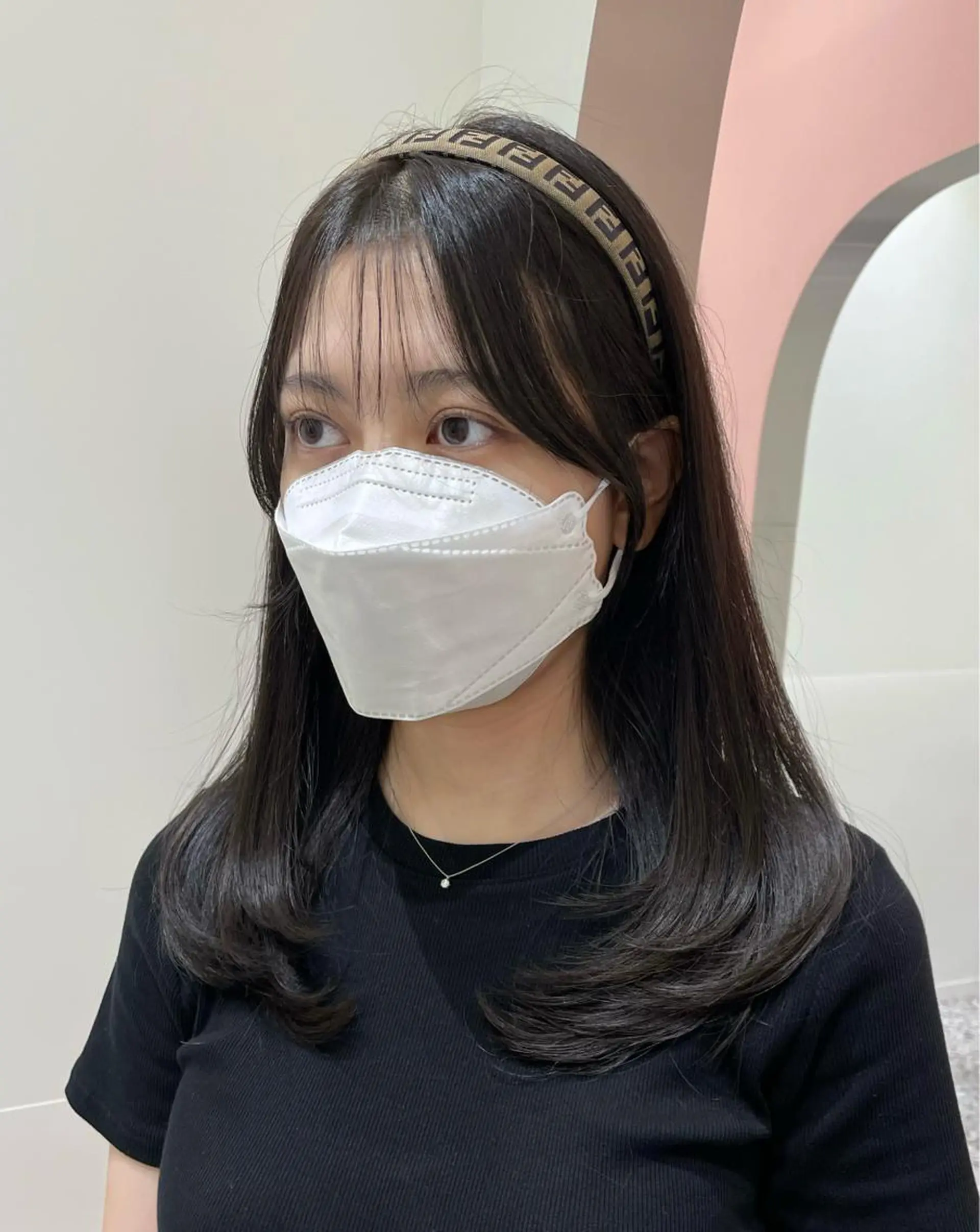 ミディアム ハイレイヤー 韓国風ヘア レイヤーカット ❤︎︎韓国ヘア❤︎︎ 𝑺𝒉𝒊𝒉𝒐のヘアスタイル
