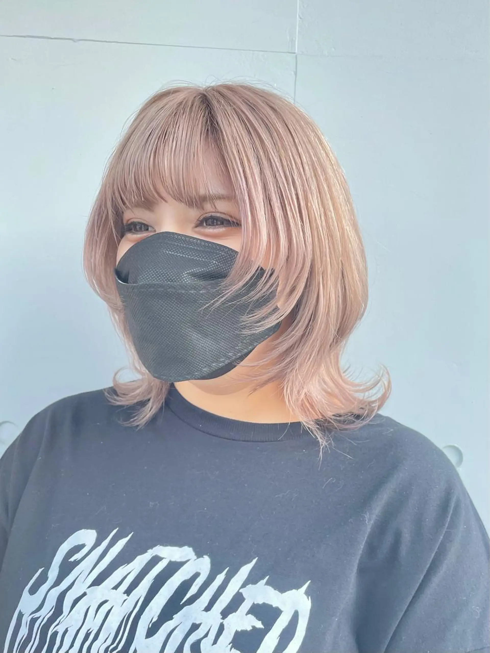 ミディアム カラー アディクシーカラー ブリーチ ケアブリーチ ダブルカラー イヤリングカラー カット ヘアカラー トリートメント もにか🌞原宿/渋谷 🌝ブリーチカラーのヘアスタイル