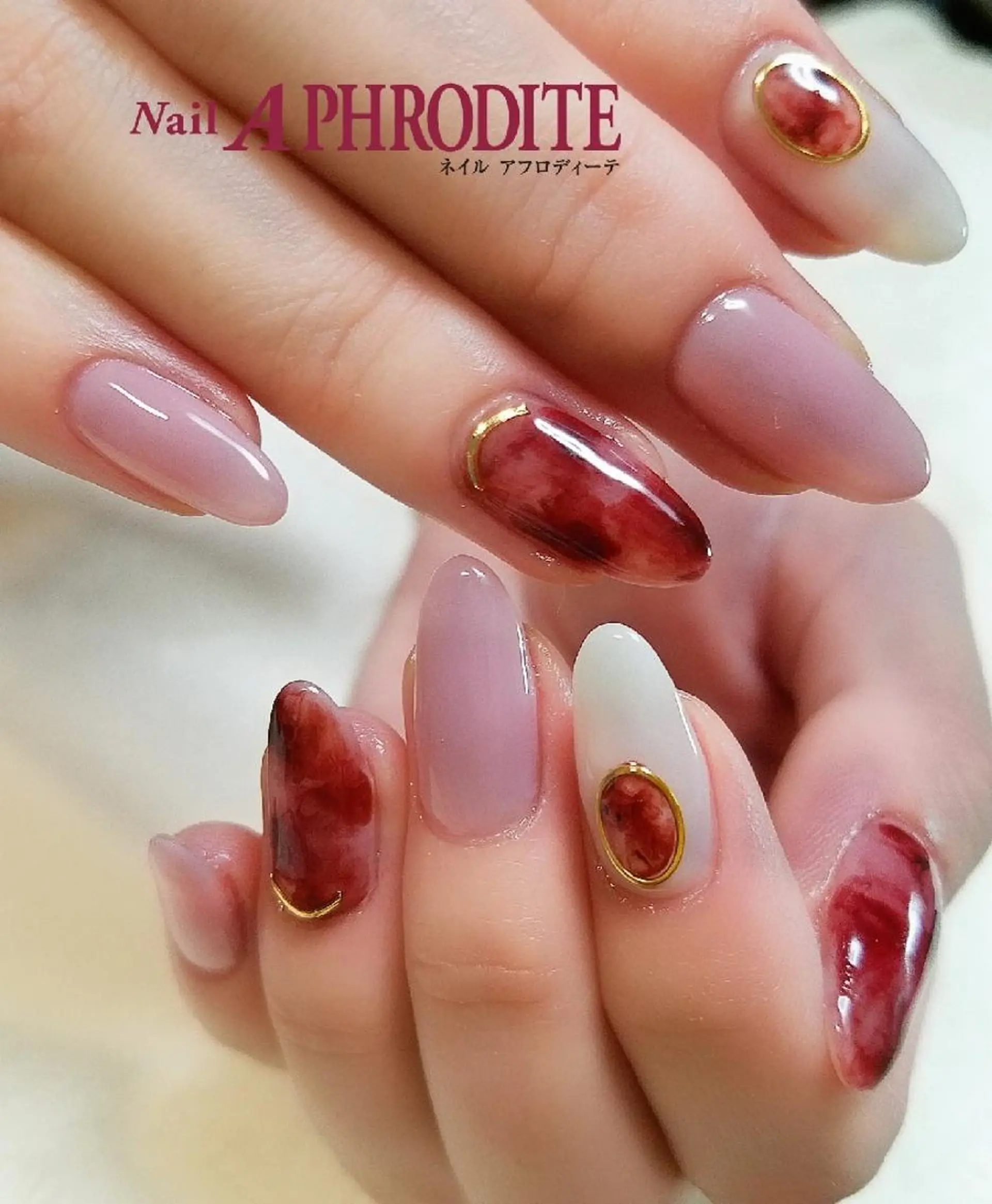 ネイル べっ甲ネイル MITSUHASHI EMIKOのネイルデザイン
