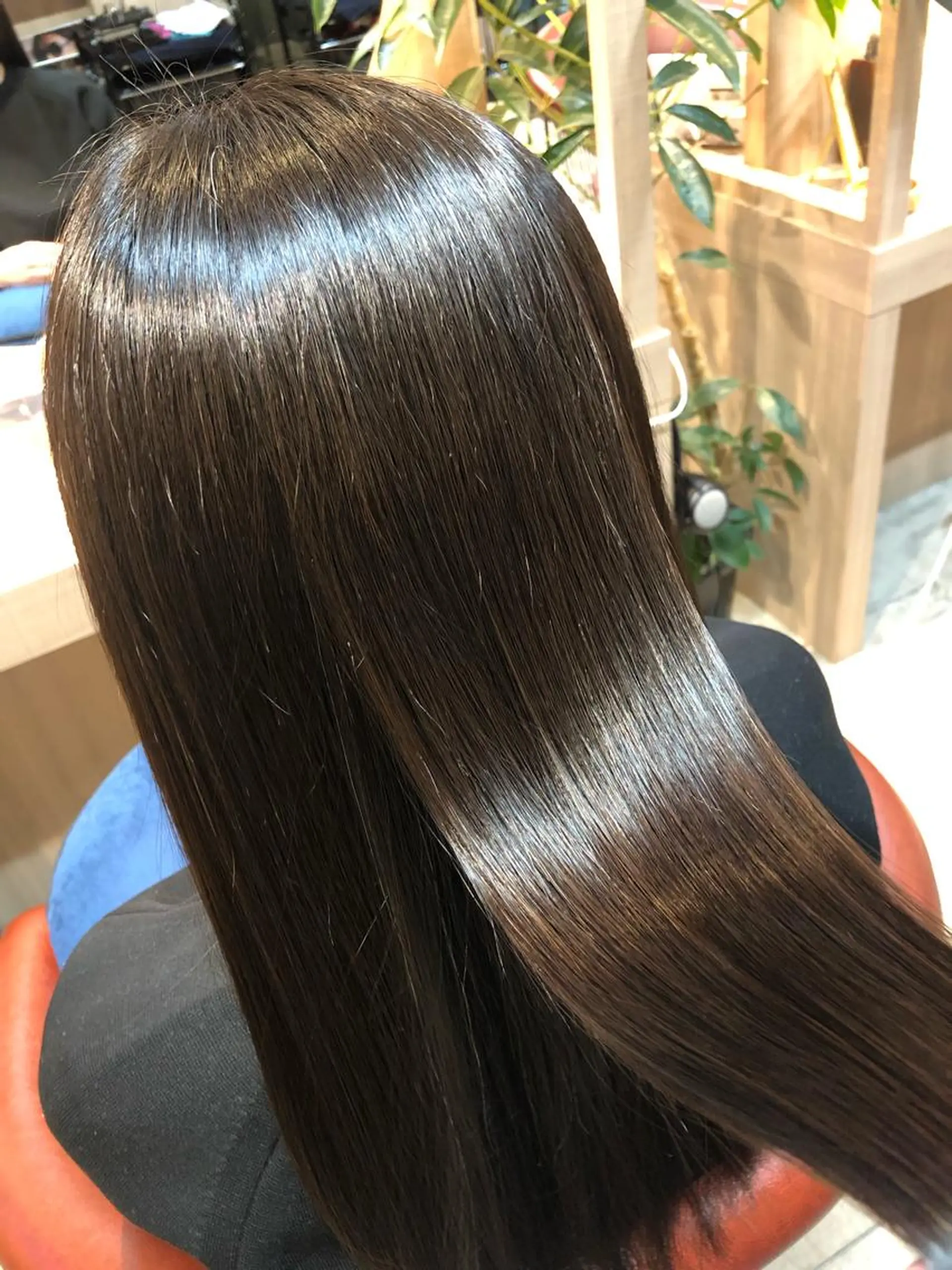 ロング カット 縮毛矯正 トリートメント 美髪応援！ツヤ髪 🦩対馬🦩のヘアスタイル