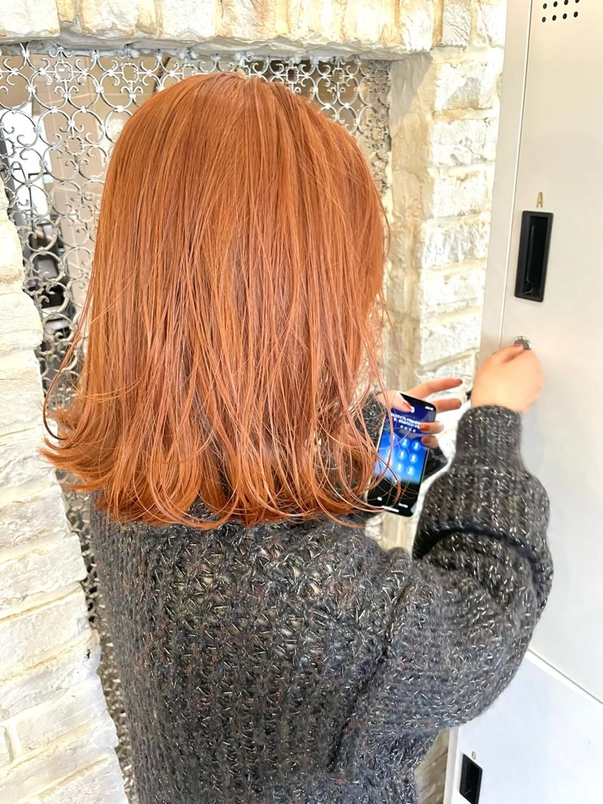 ミディアム カラー ブリーチ オレンジ ヘアカラー ヘアセット レイヤー/艶カラー 🫧守利のヘアスタイル