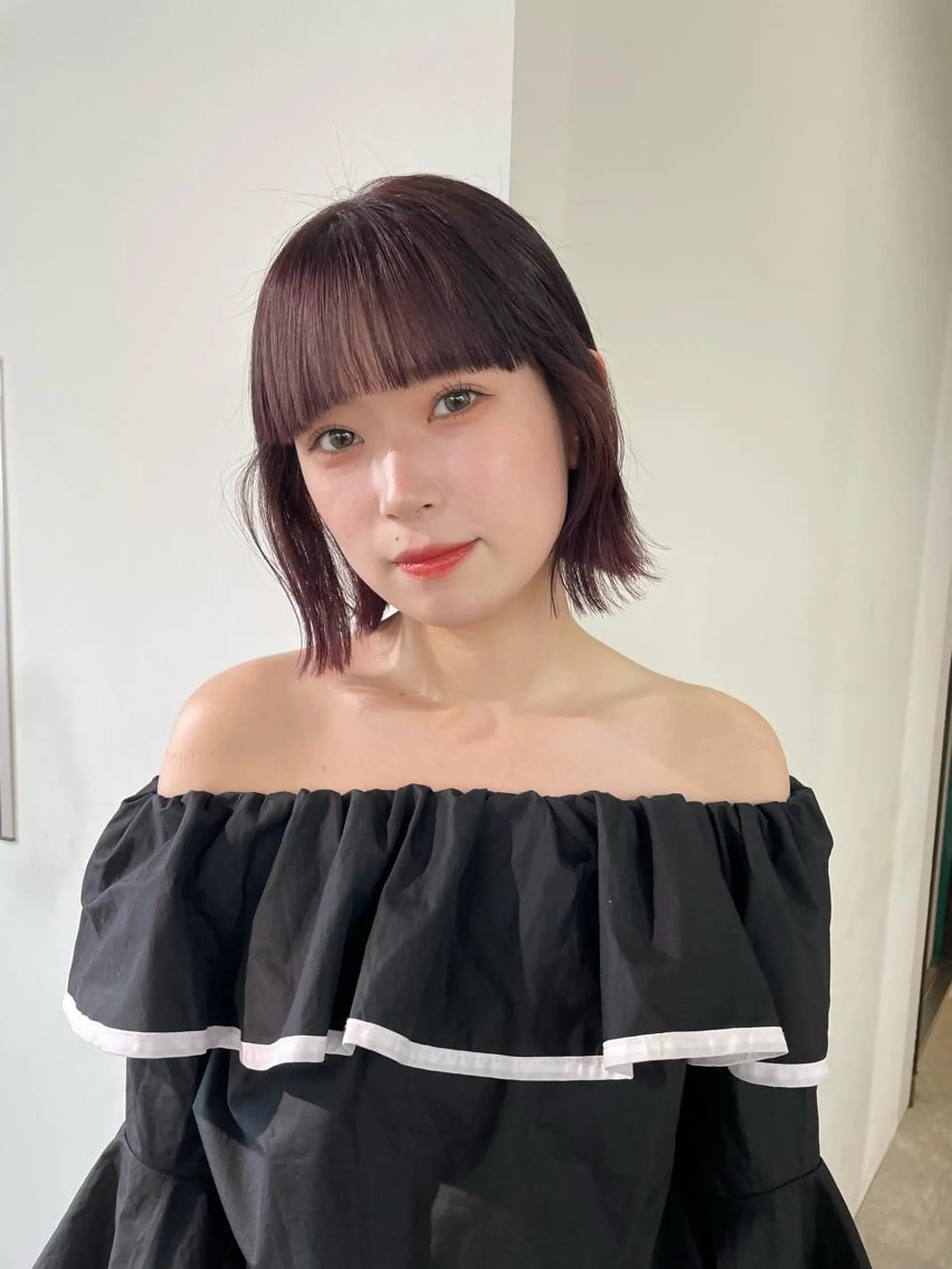 ミディアム カラー ミストバング ベージュカラー ブリーチ ブラウンカラー デザインカラー ヘアカラー トリートメント MIU/ルーツカラー ボブ/顔周りレイヤーのヘアスタイル