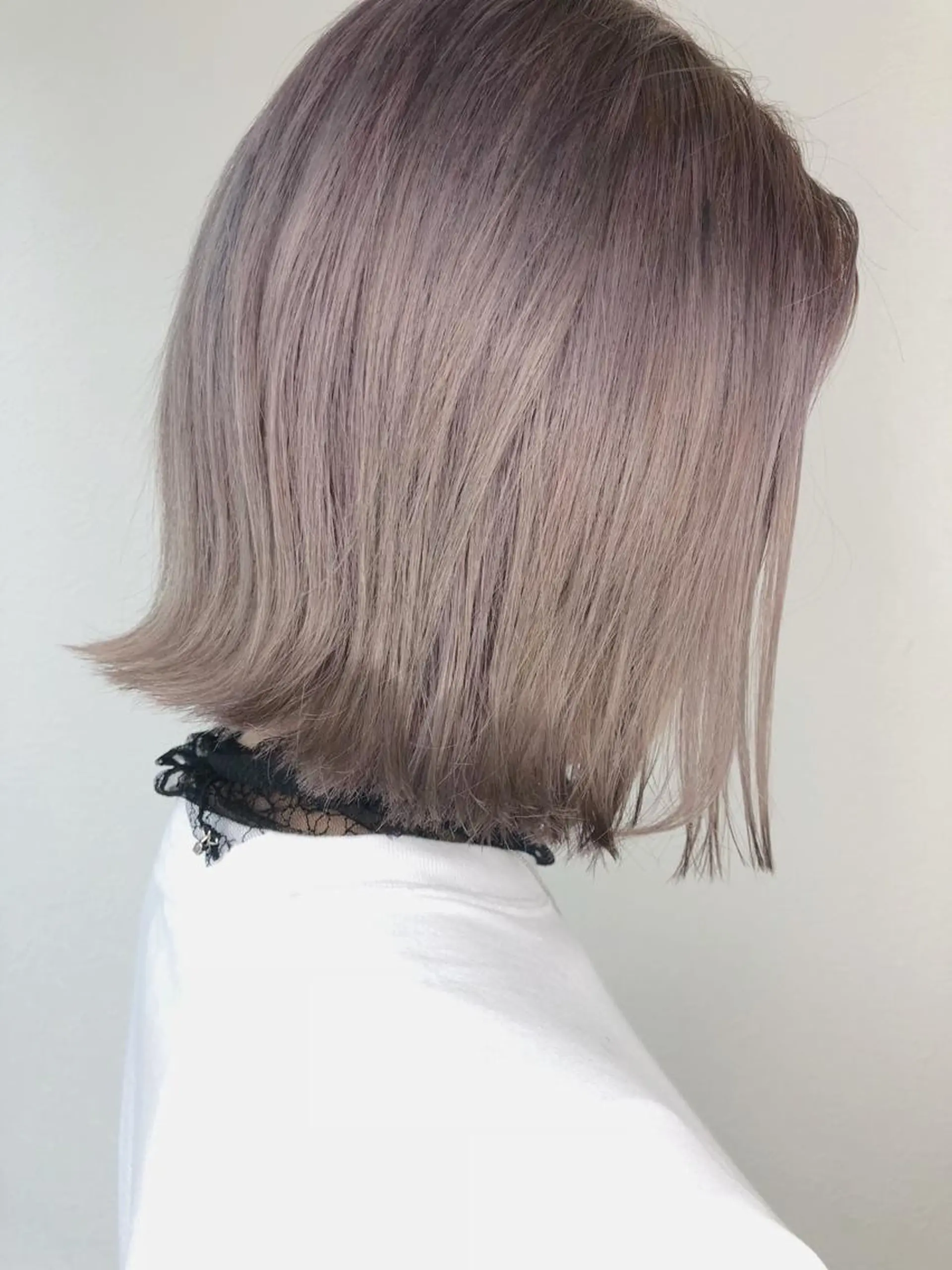 ショート カラー ブリーチ ラベンダーカラー ito. ブリーチ/髪質改善のヘアスタイル