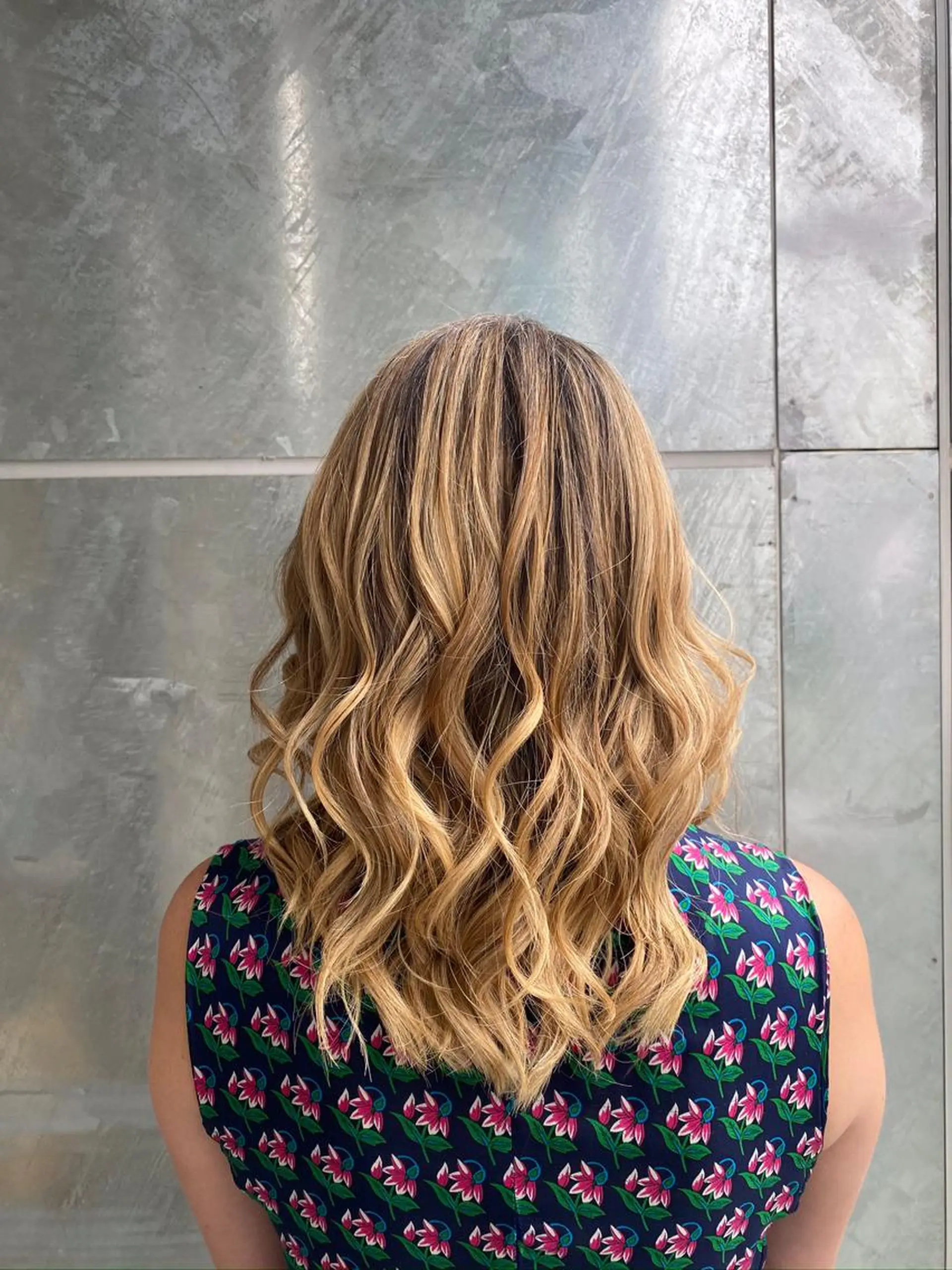ミディアム JetSet所属・JetSet 虎ノ門ヒルズ店のヘアスタイル