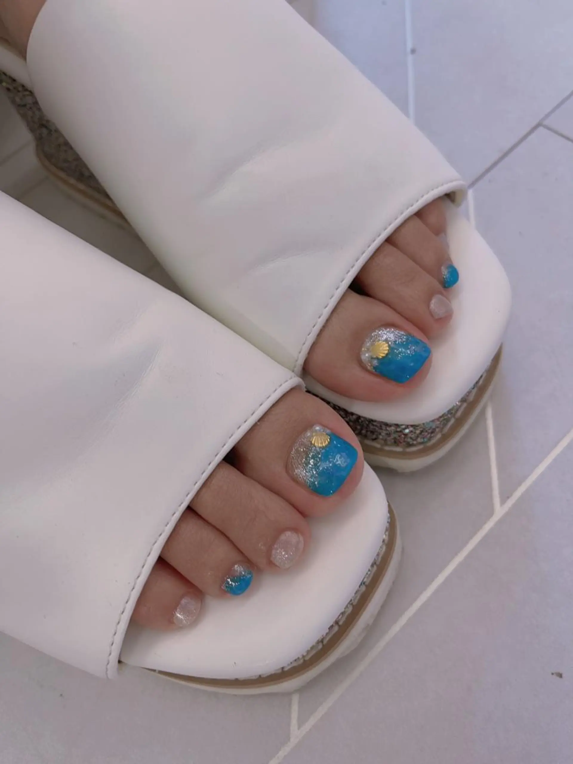 ネイル Flowerネイルサロン所属・. yukiのネイルデザイン