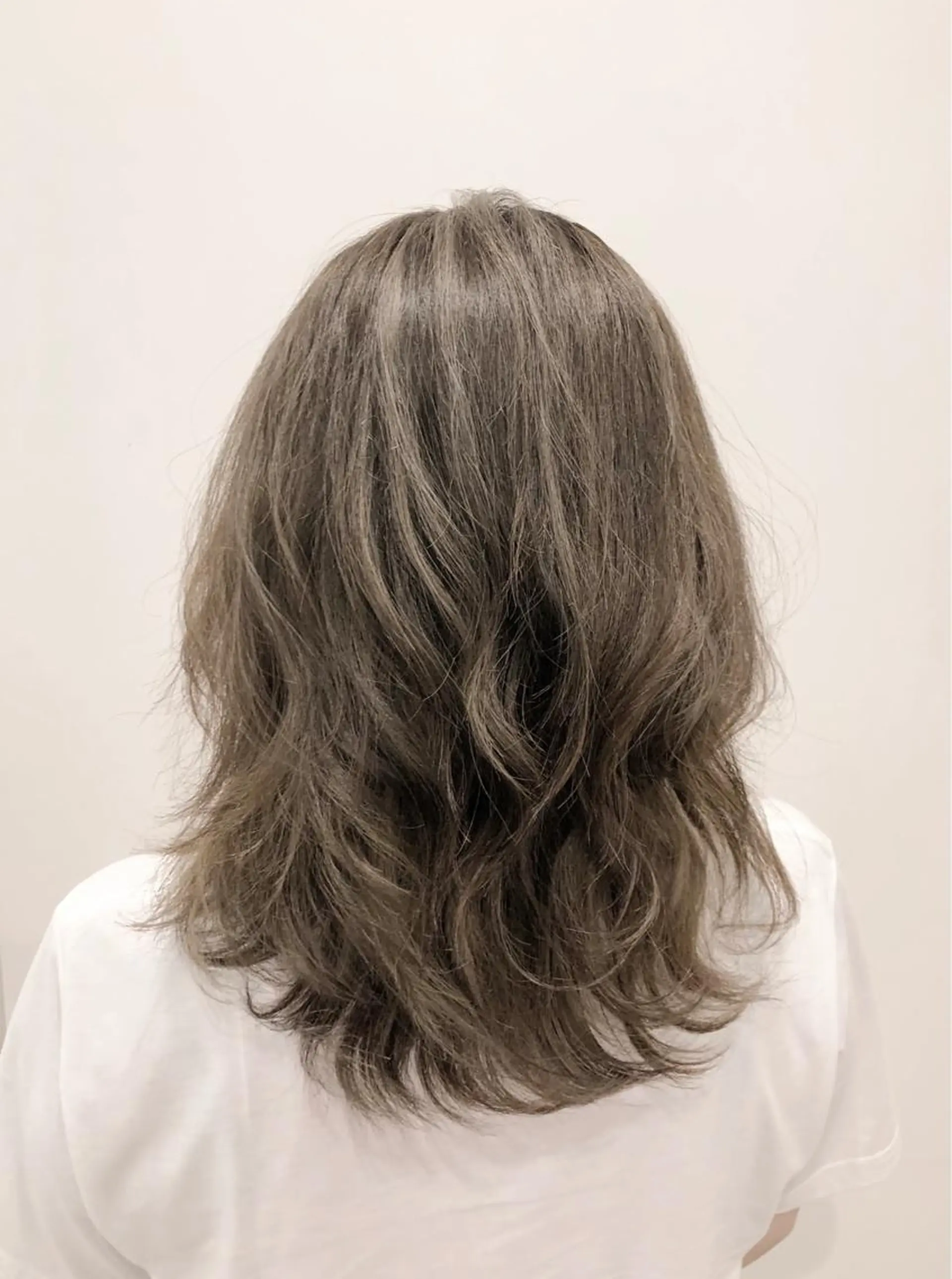 カラー 🌈Agu hair 副店長/岩渕蓮のヘアスタイル