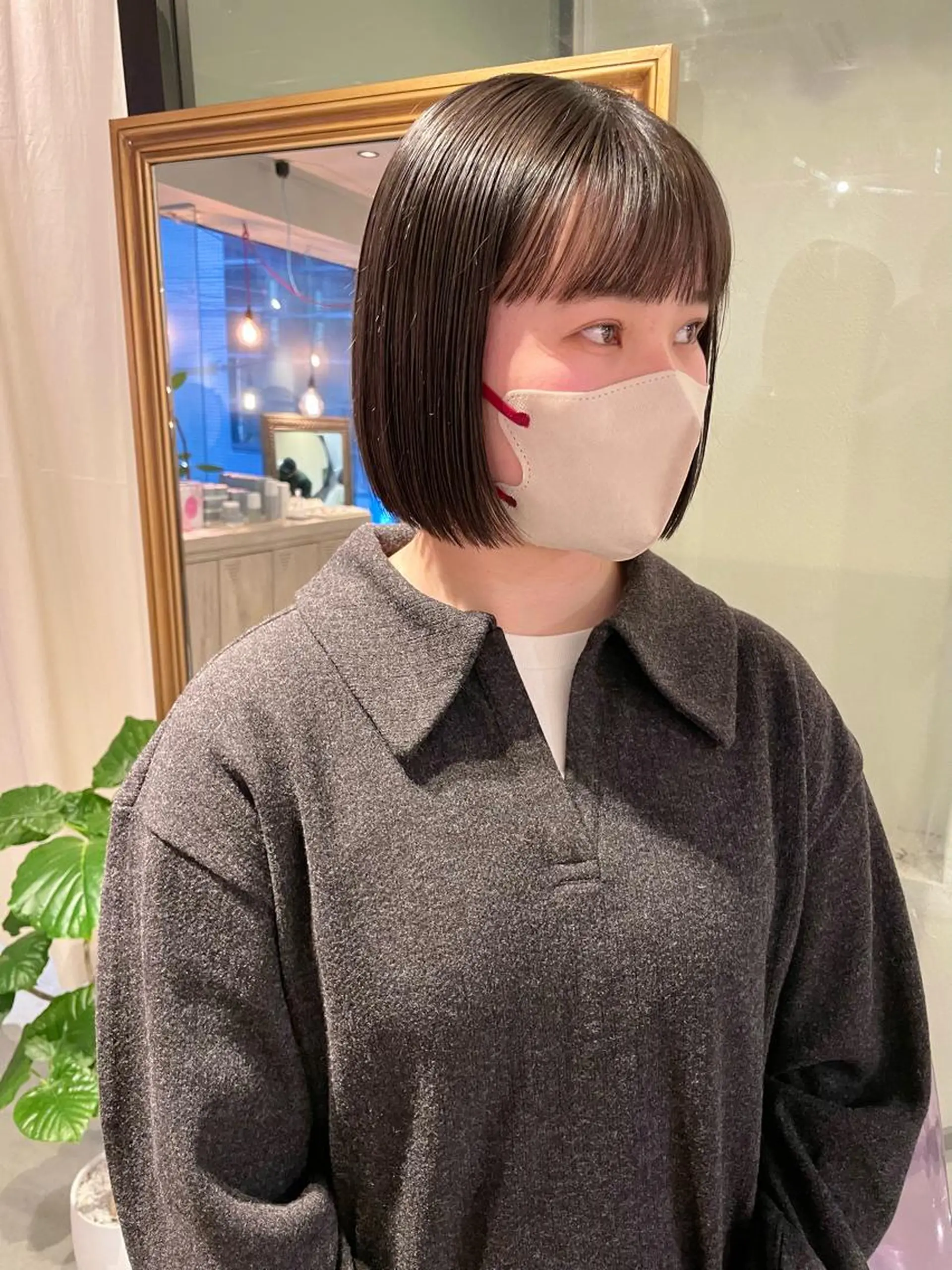 ショート カラー カット ヘアカラー ぱつっとボブ 古家 佑真のヘアスタイル