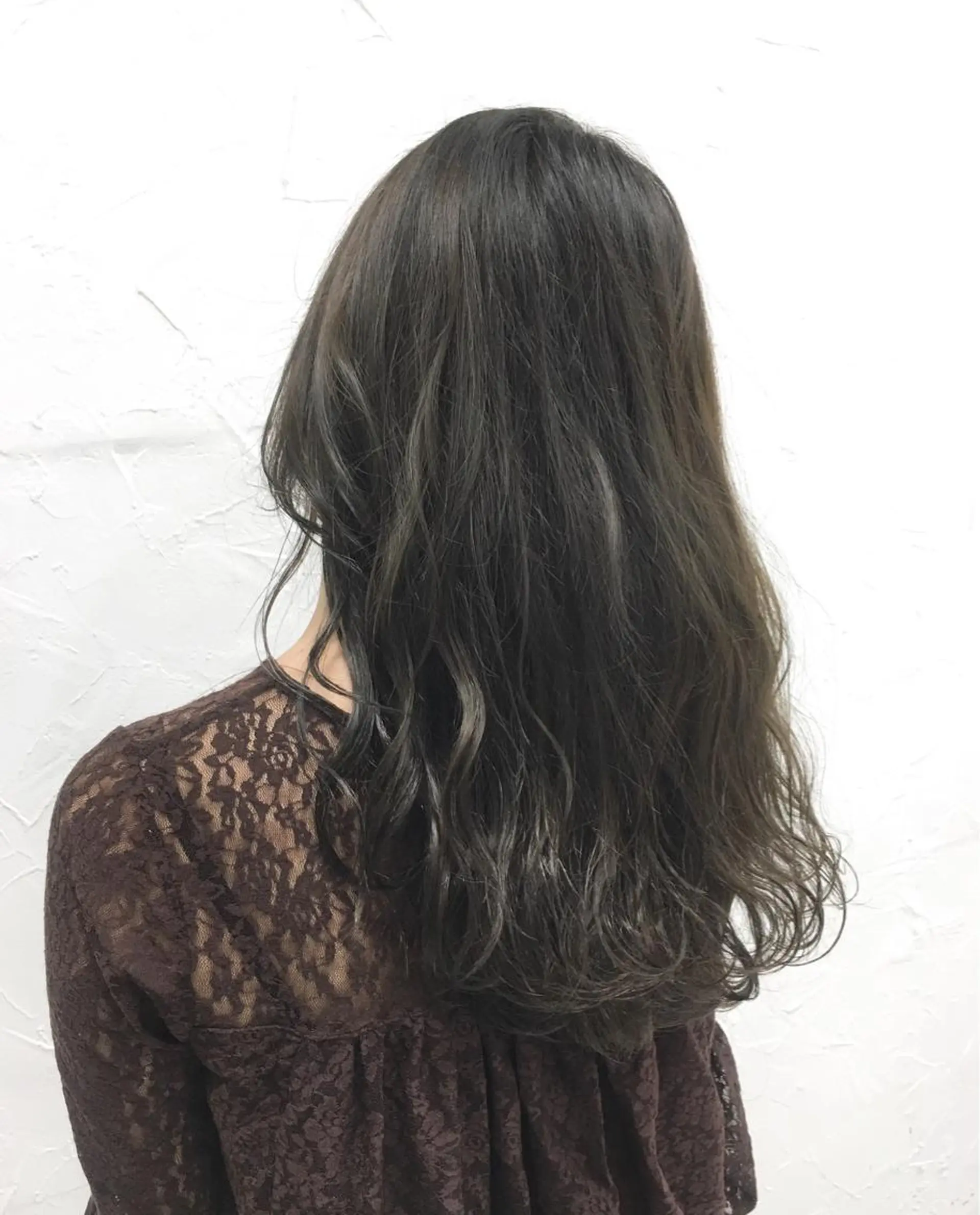 ロング カラー ヘアアレンジ アッシュ 大人垢抜け ダブルカラーのヘアスタイル