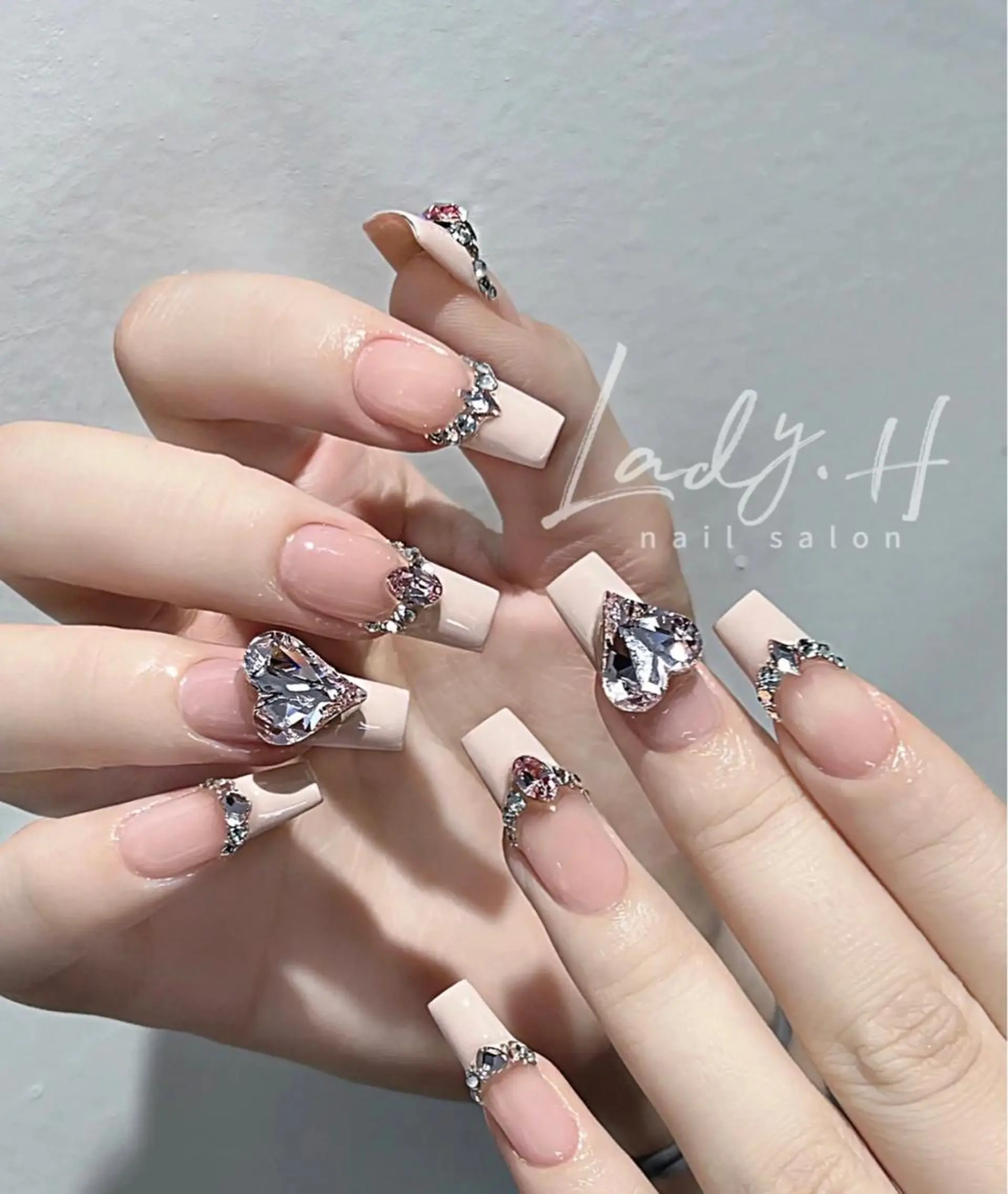 ネイル The Oneのネイルデザイン