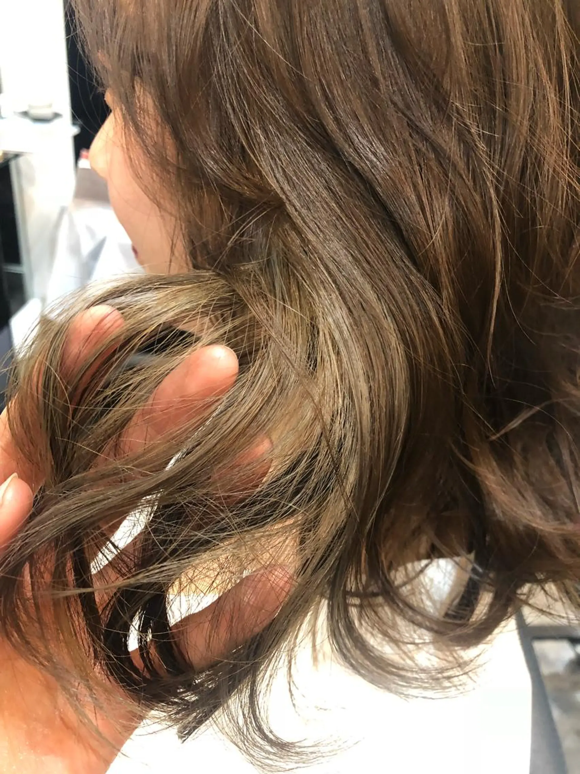 セミロング Riches by ENVY 西宮北口　リシェス バイ エンヴィー所属・SARA / 髪質改善/西宮北口のヘアスタイル